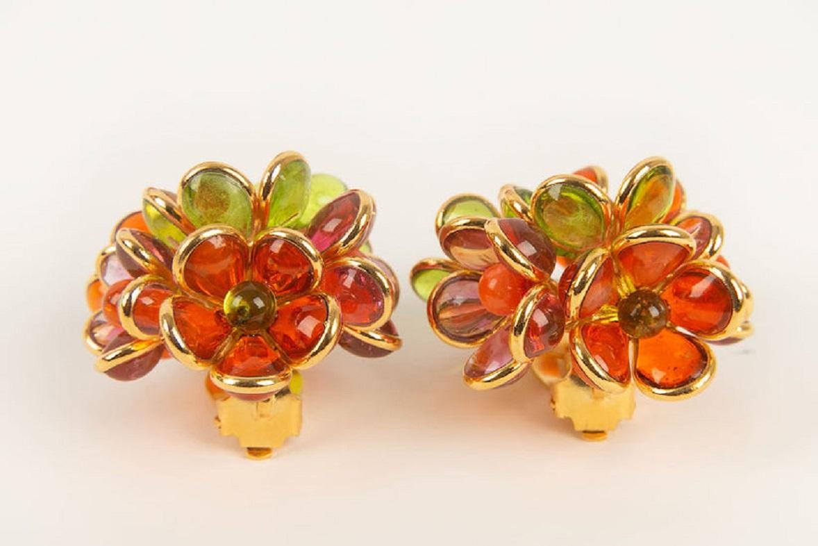 Boucles d'oreilles Augustine en métal plaqué or et pâte de verre en vente 1