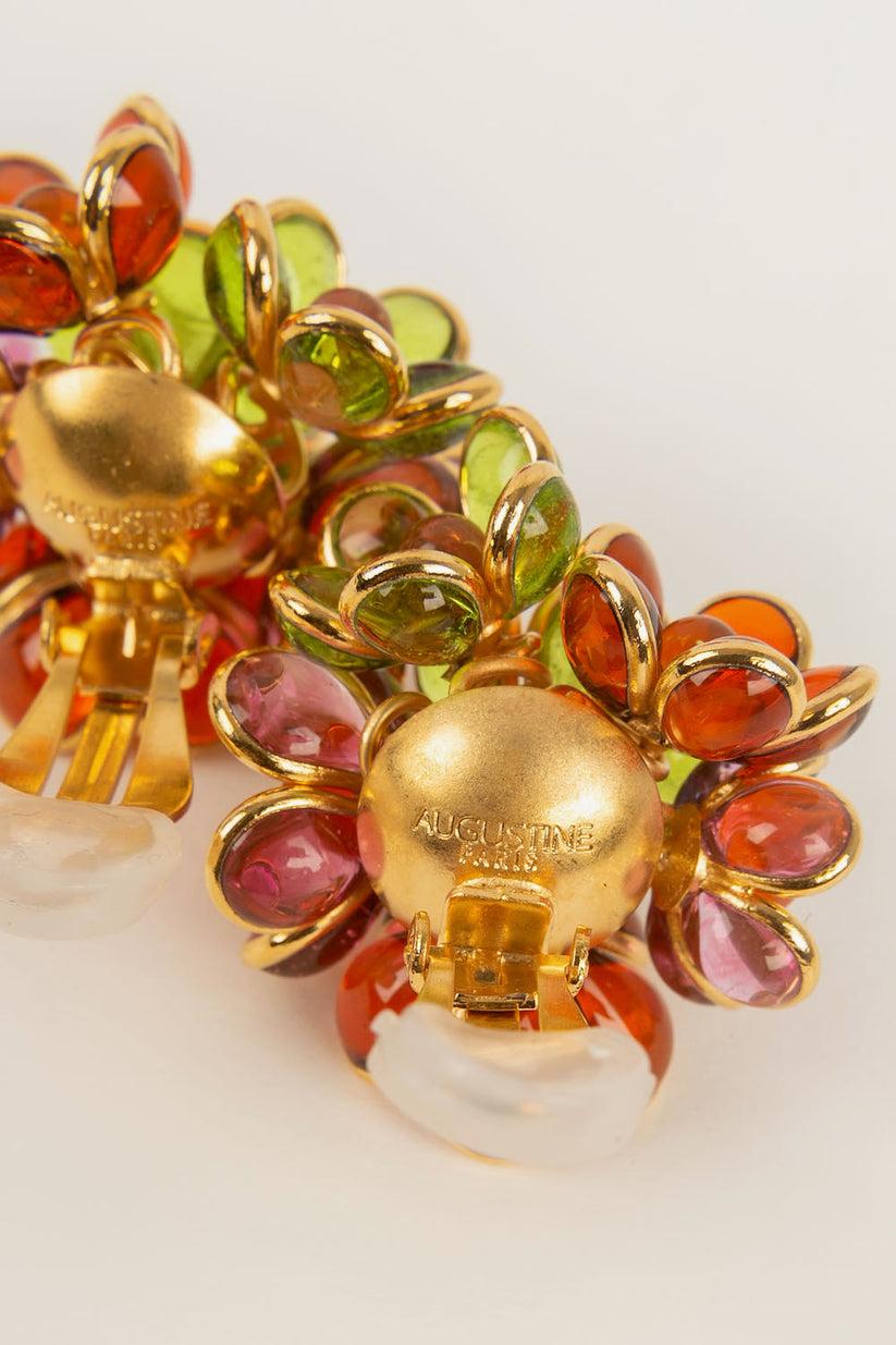 Boucles d'oreilles Augustine en métal plaqué or et pâte de verre en vente 3