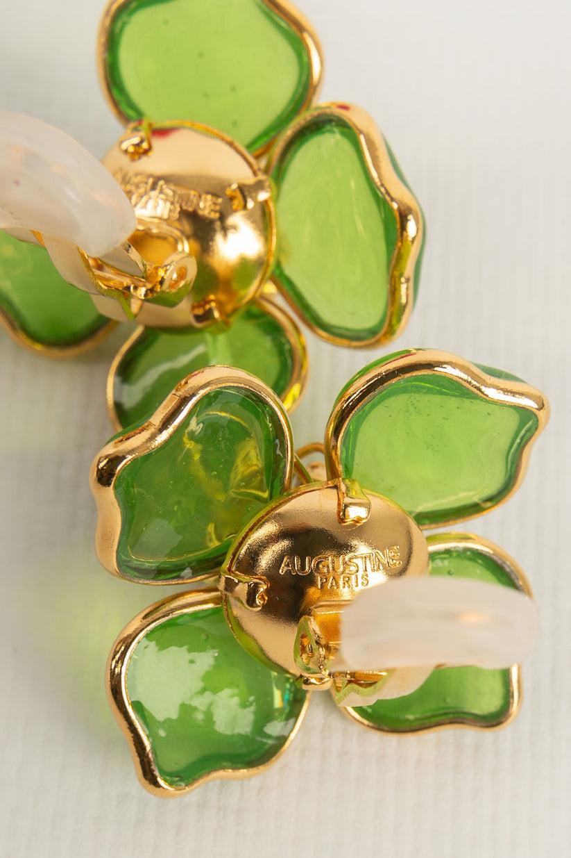 Augustine Gold Plated Metal and Green Glass Paste Clip Earrings For Sale 1