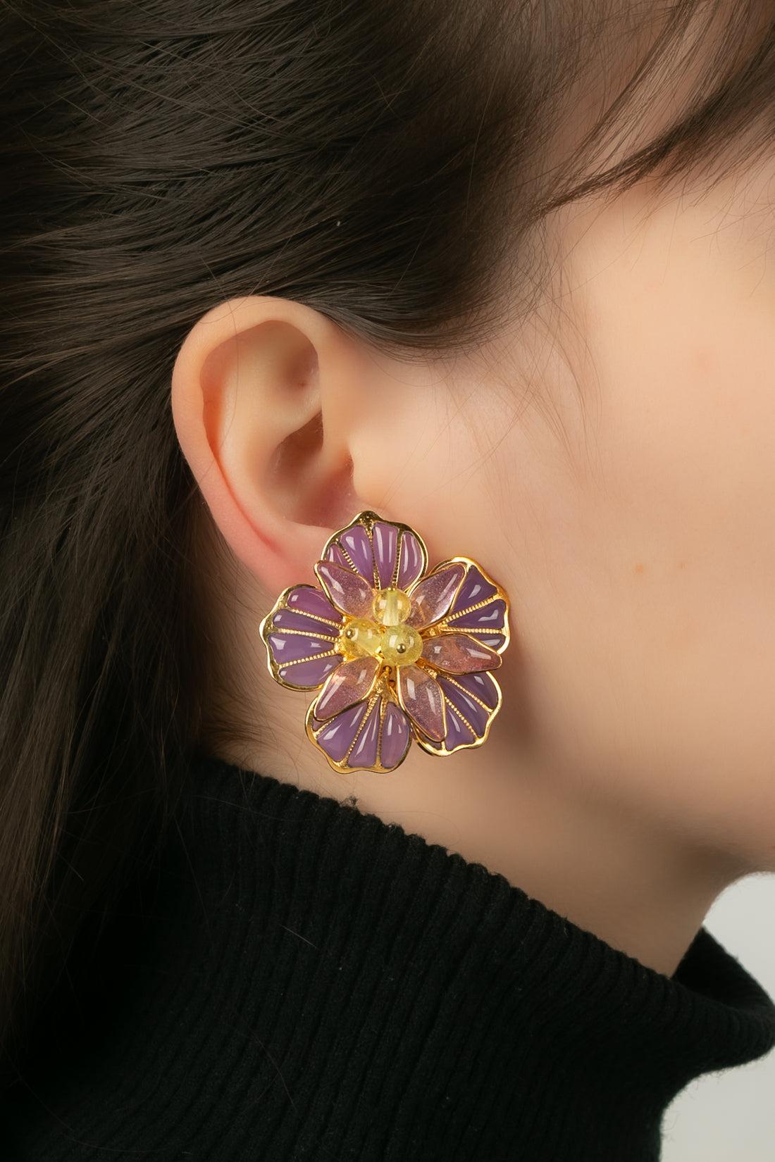 Augustine - Golden metal and purple and pink glass paste earrings.

Additional information:
Condition: Very good condition
Dimensions: Height: 4 cm

Seller Reference: BO106