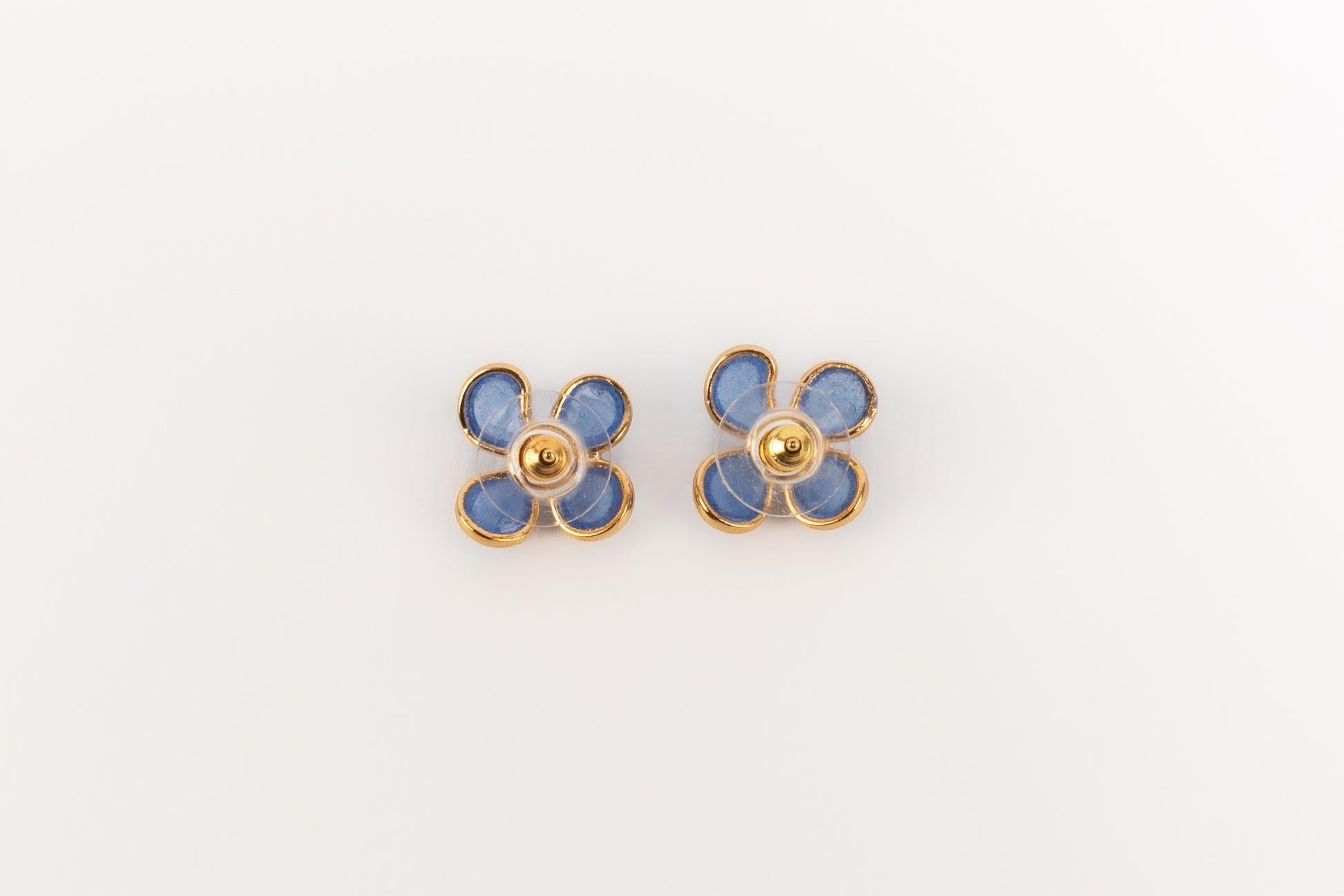 Augustine - (Fabriquée en France) Boucles d'oreilles en métal doré avec strass et pâte de verre bleue transparente.

Informations complémentaires :
Condit : Très bon état.
Dimensions : Hauteur : 1.3 cm

Référence du vendeur : BO429