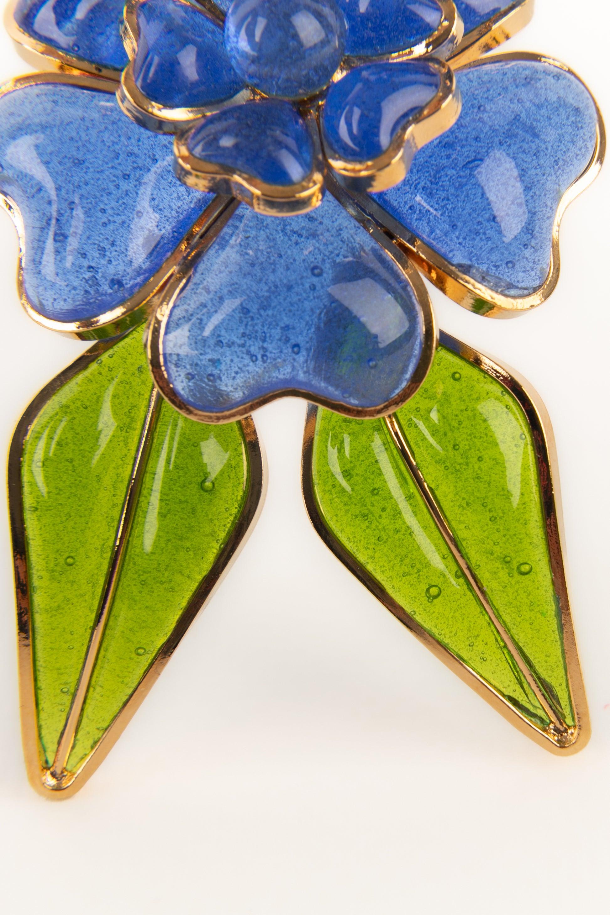 Women's Augustine Golden Metal Blue Flower Necklace For Sale