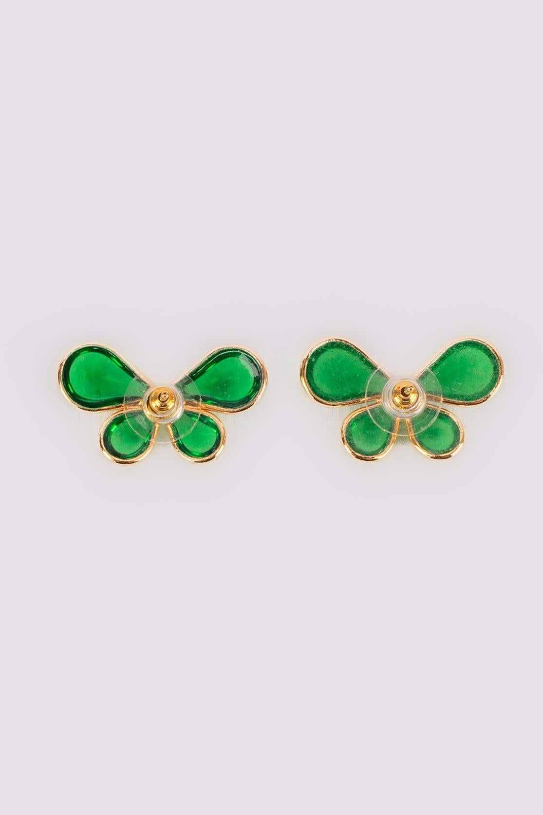 Augustine Golden Metal Butterfly Earrings with Dark-Green Glass Paste In Excellent Condition For Sale In SAINT-OUEN-SUR-SEINE, FR