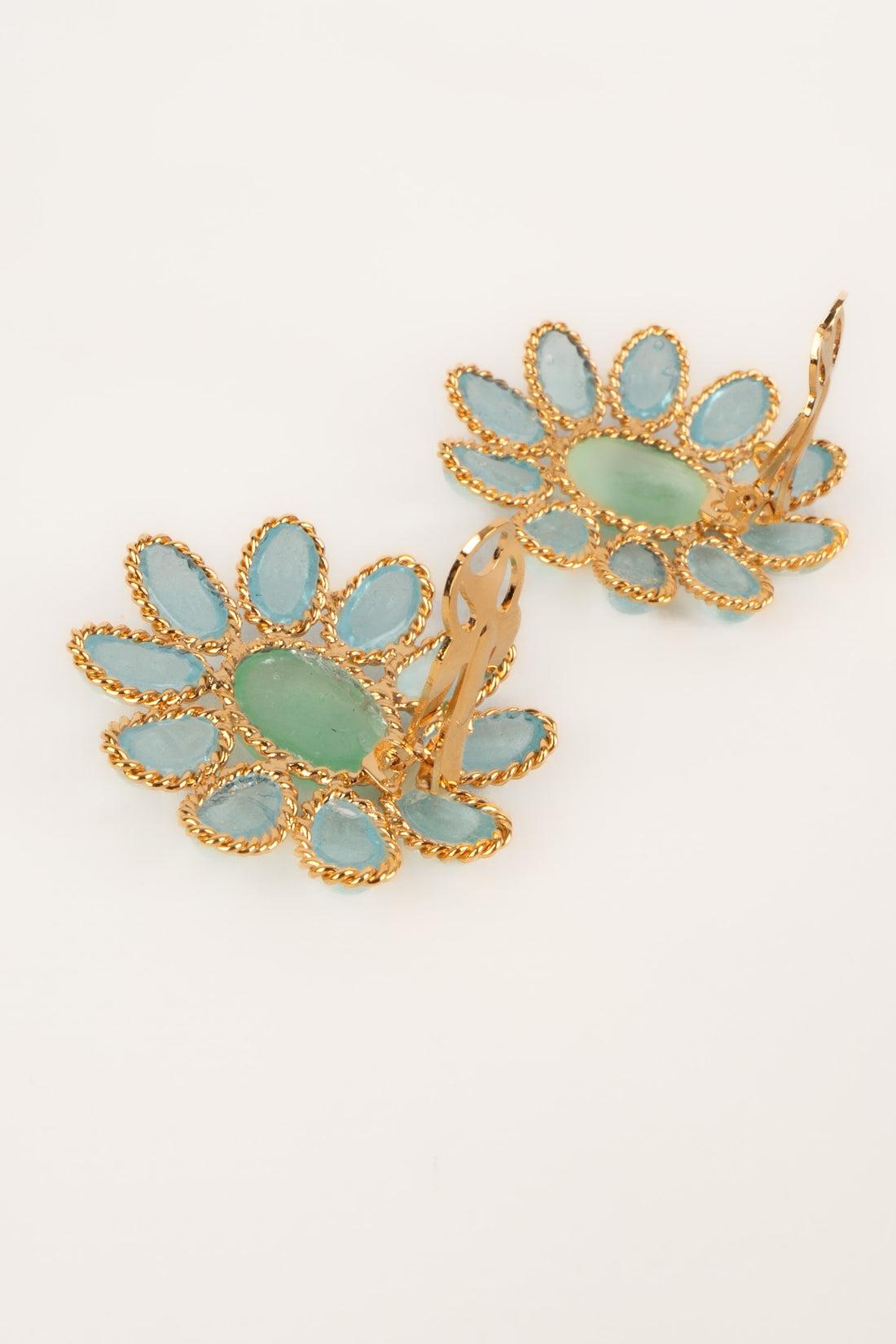 Women's Augustine Golden Metal Clip-On Earrings with Glass Paste For Sale