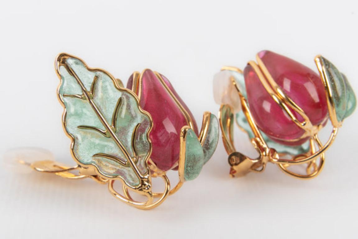 Women's Augustine Golden Metal Clip-on Earrings with Pink Glass Paste For Sale