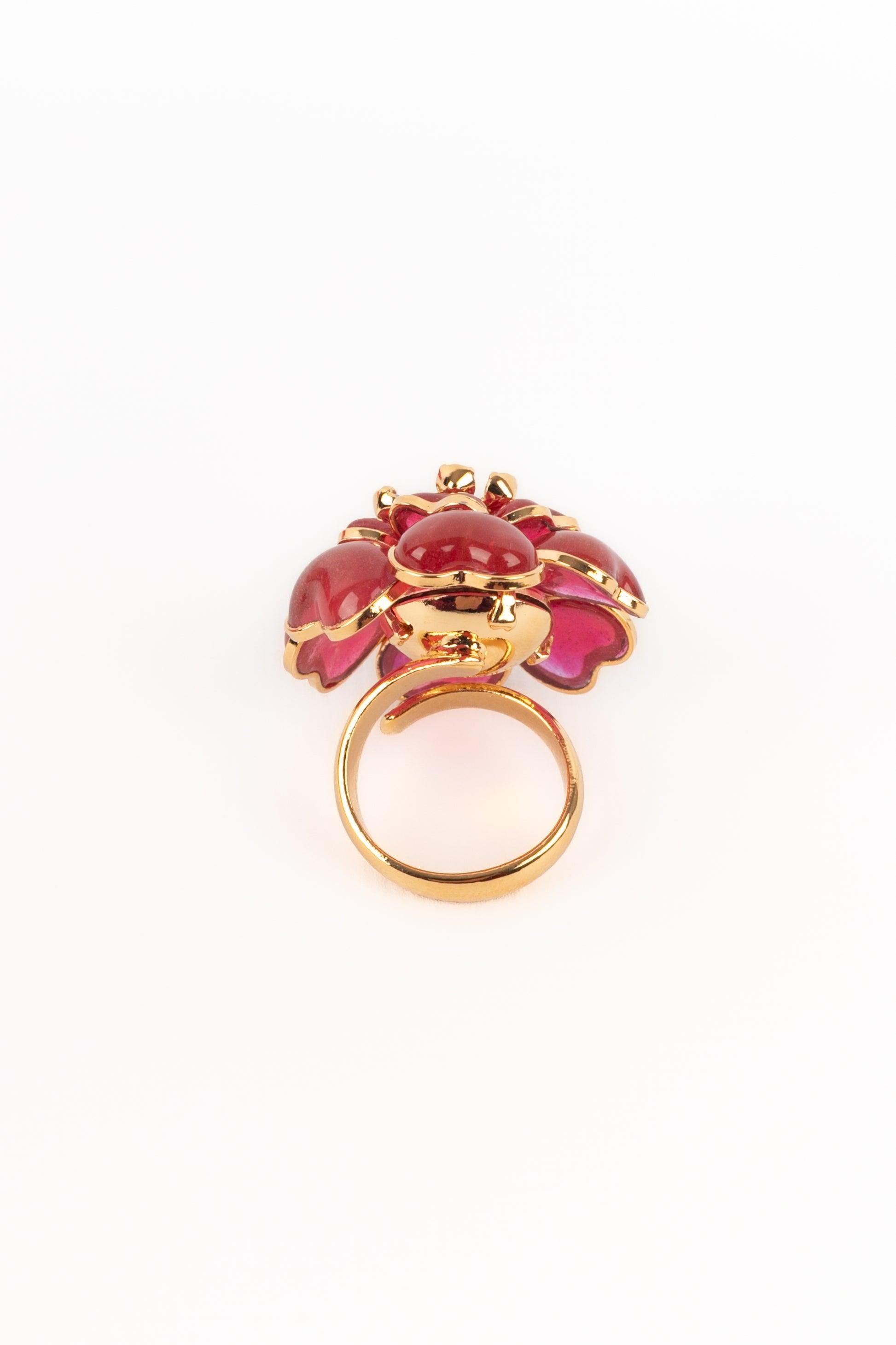 Augustine Goldener Metall-Dunkelpink-Ring im Angebot 1