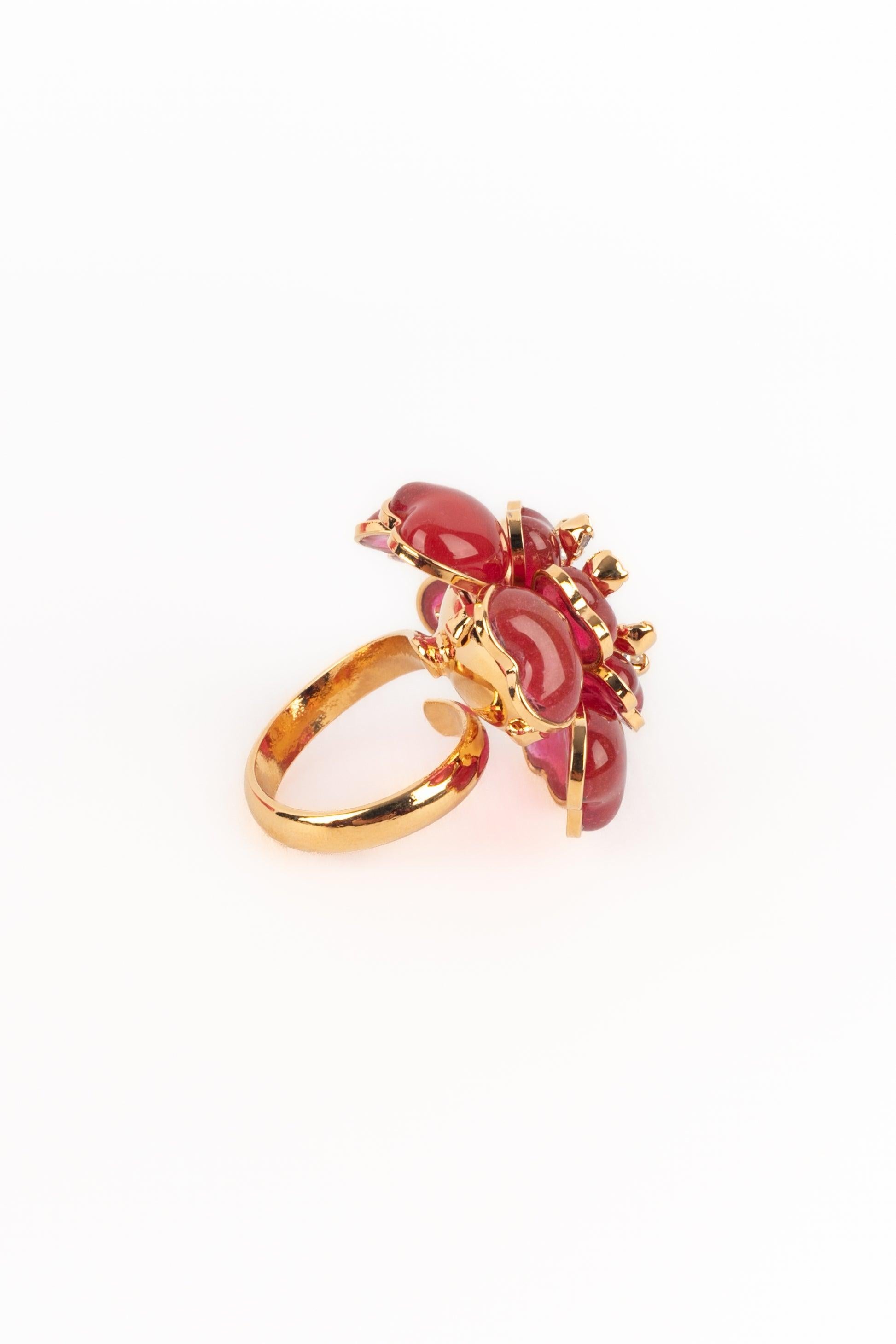 Augustine Goldener Metall-Dunkelpink-Ring im Angebot 2