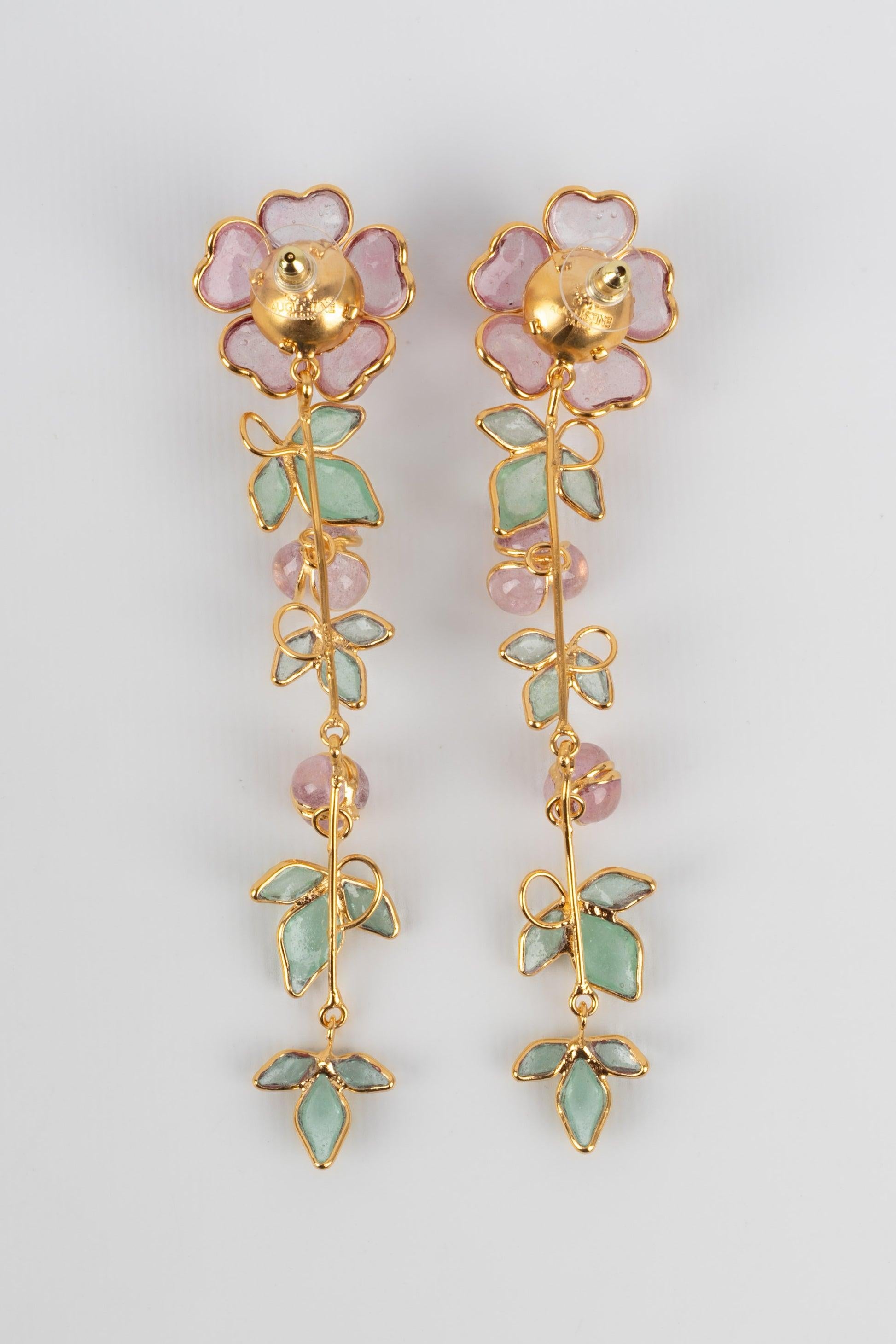 Augustine Golden Metal Earrings with Pale Pink Glass Paste In Excellent Condition For Sale In SAINT-OUEN-SUR-SEINE, FR