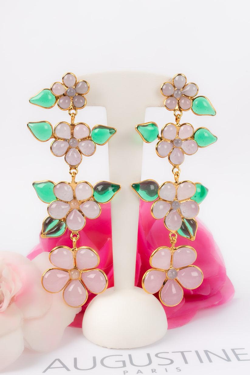 Boucles d'oreilles Augustine en métal doré avec pâte de verre rose en vente 3