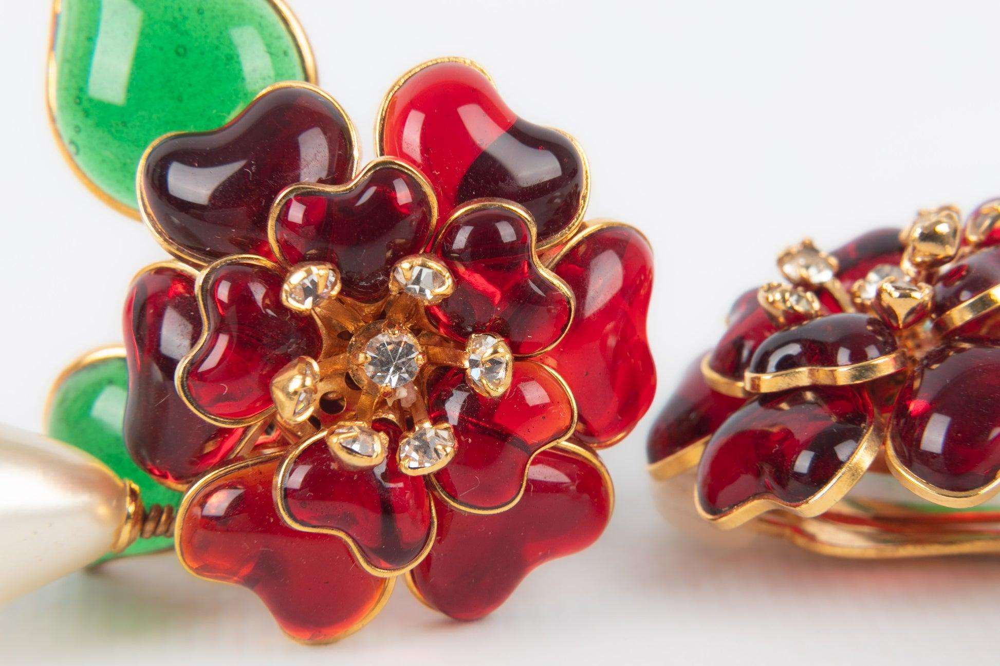 Augustine Golden Metal Earrings with Red Glass Paste In Excellent Condition For Sale In SAINT-OUEN-SUR-SEINE, FR