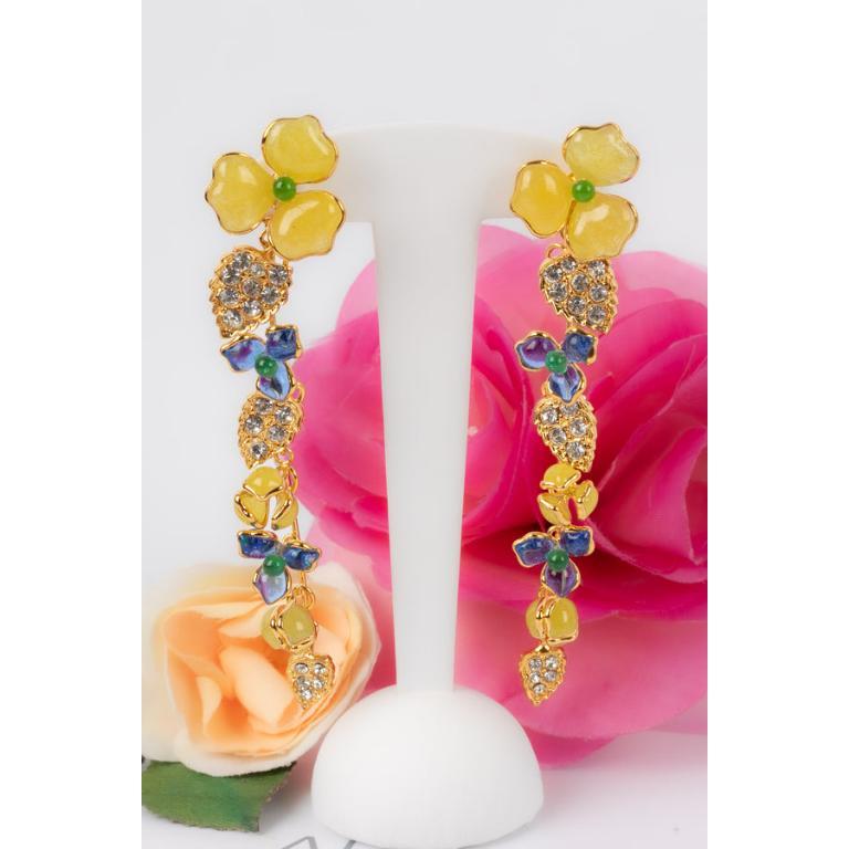 Boucles d'oreilles Augustine en métal doré avec strass et pâte de verre en vente 3