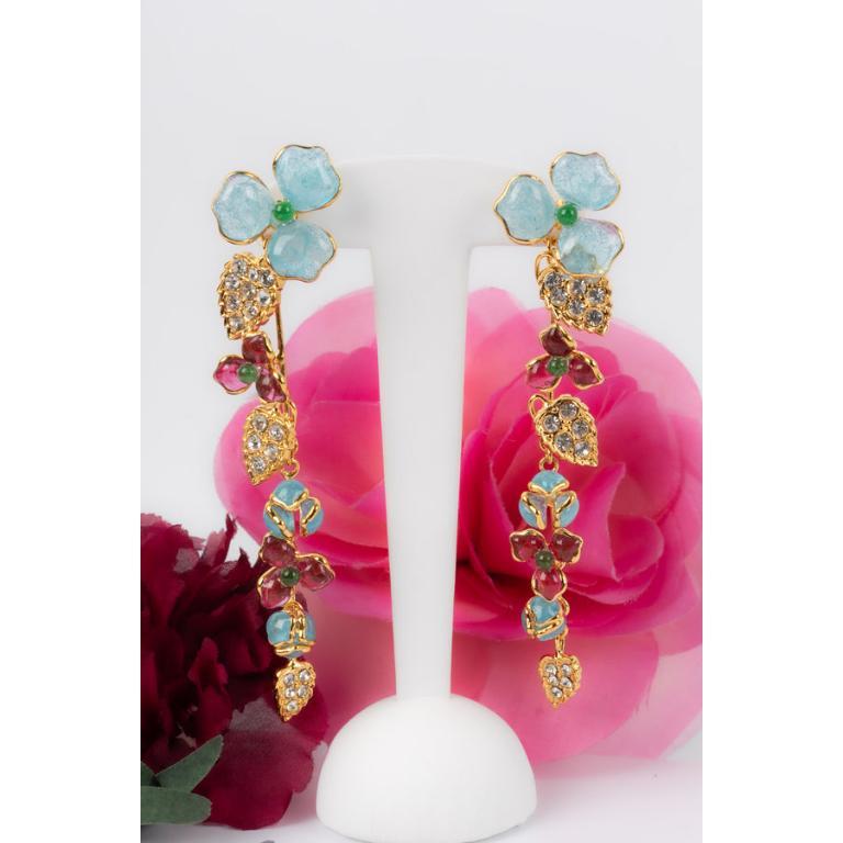 Augustine Golden Metal Earrings with Rhinestones For Sale 1