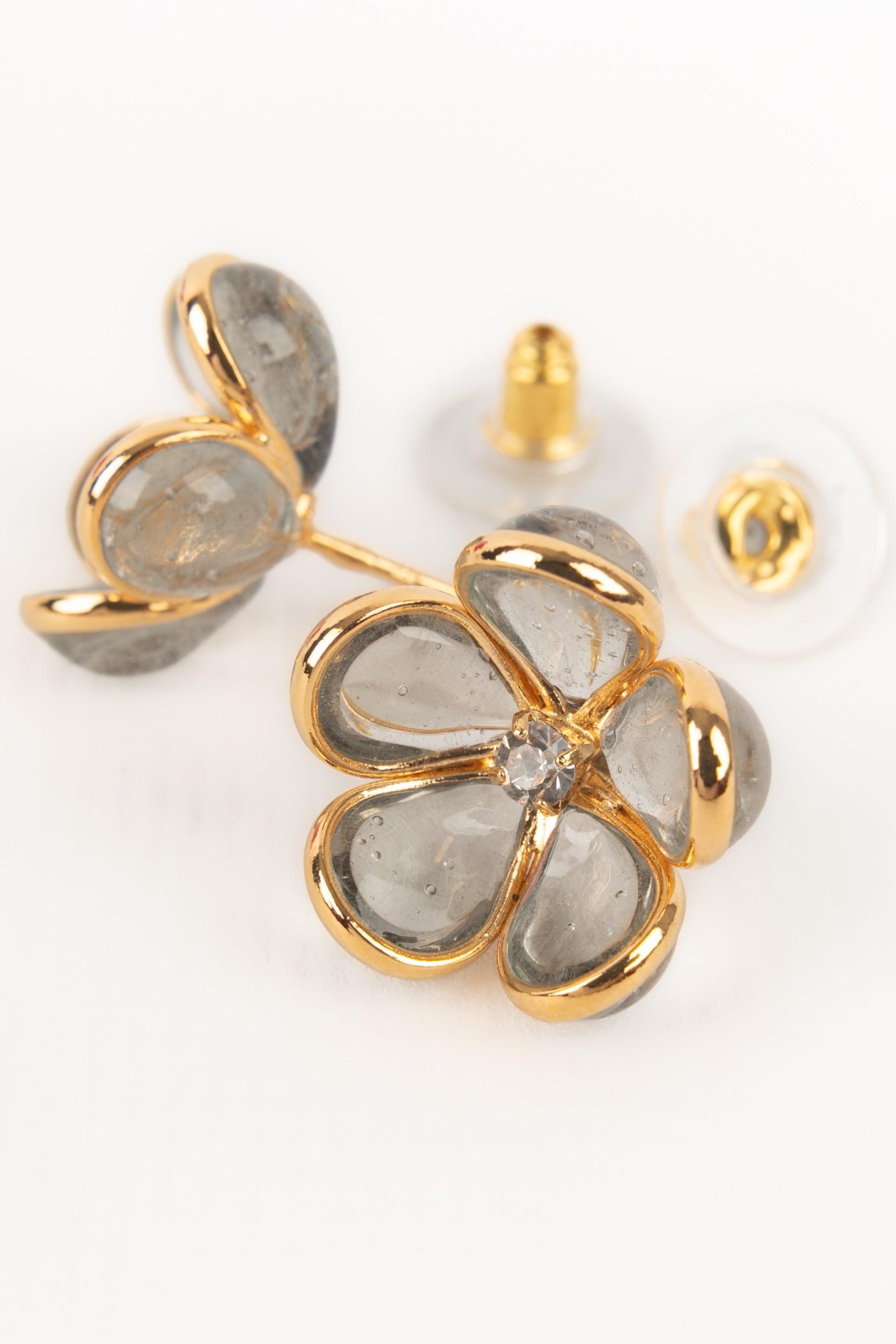 Orecchini in metallo dorato Augustine con strass in vendita 1