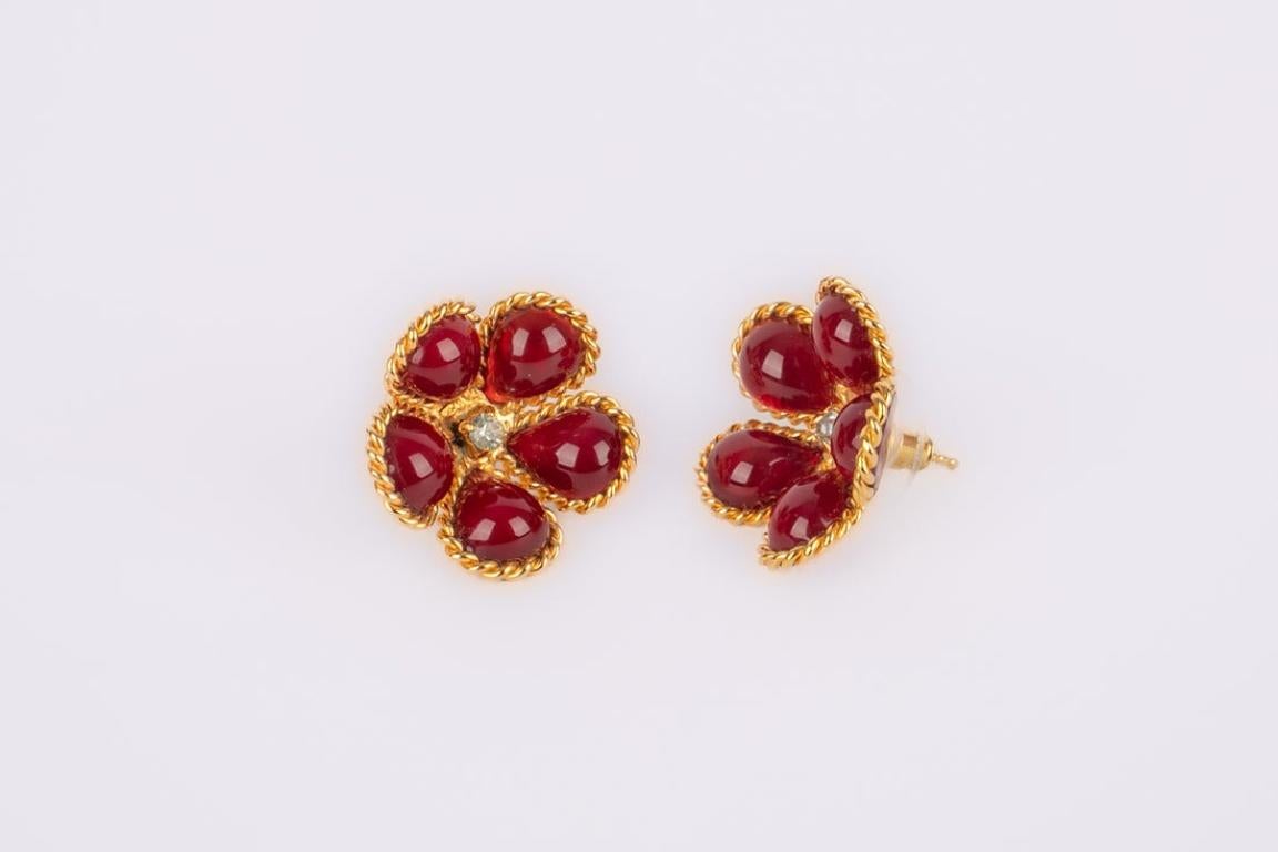 Augustine Golden Metal Flower Earrings with Glass Paste and Rhinestone In Excellent Condition In SAINT-OUEN-SUR-SEINE, FR