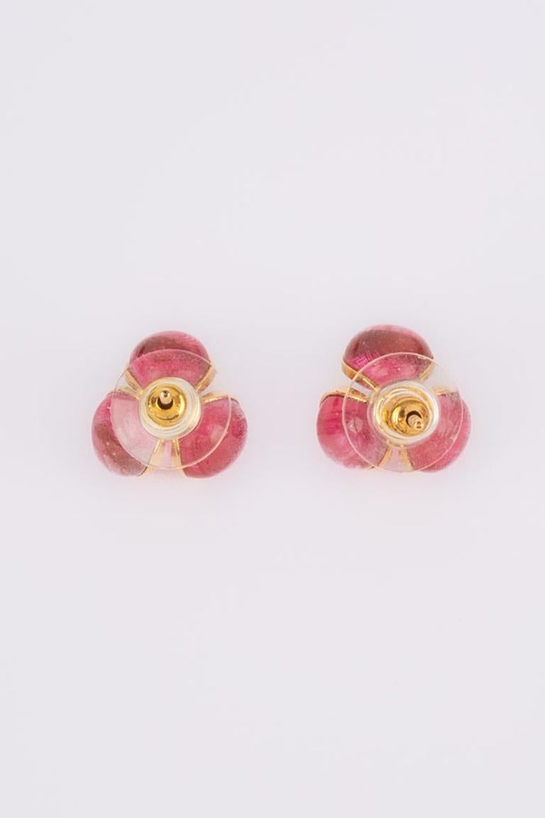 Women's Augustine Golden Metal Flower Earrings with Glass Paste For Sale