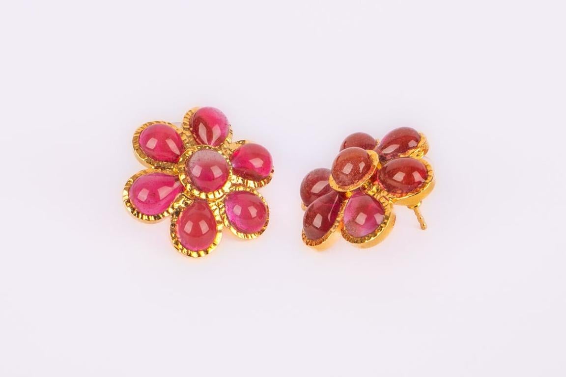 Augustine Golden Metal Flower Earrings with Pink Glass Paste In Excellent Condition For Sale In SAINT-OUEN-SUR-SEINE, FR