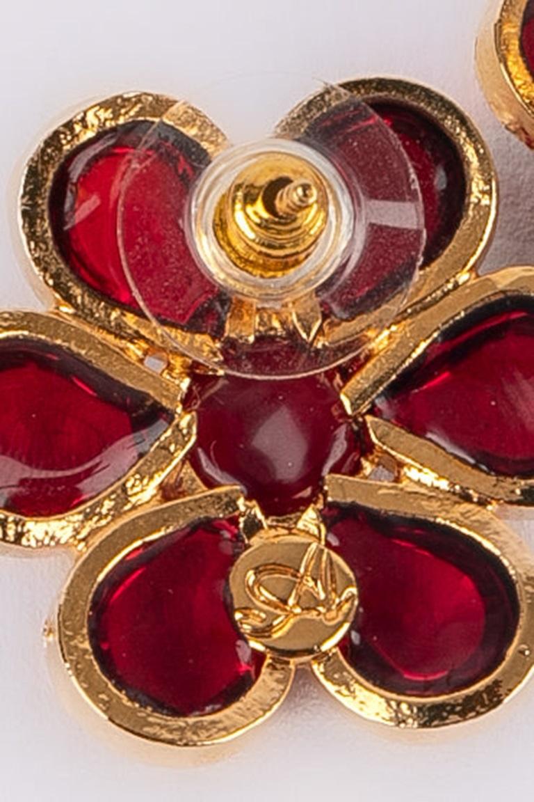 Augustine Golden Metal Flower Earrings with Red Glass Paste For Sale 1
