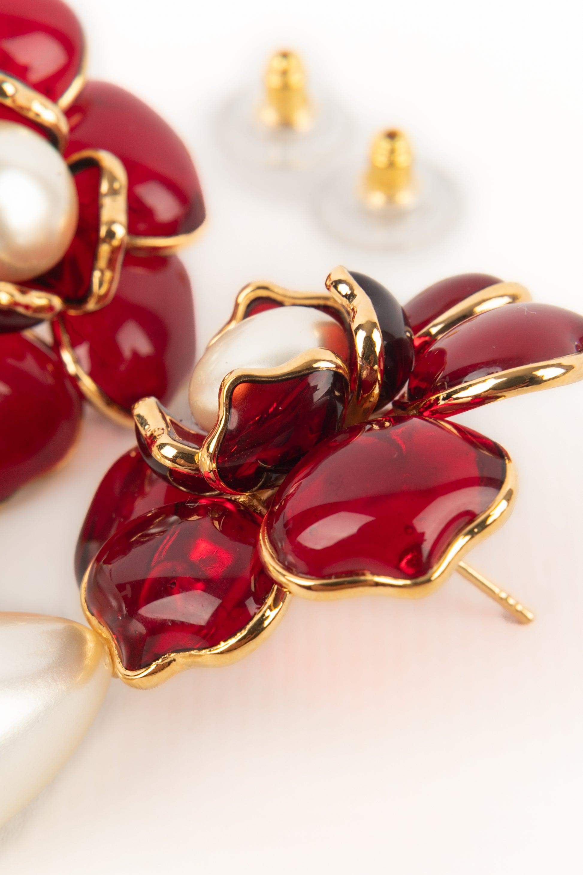 Augustine Golden Metal Flower Earrings with Red Glass Paste For Sale 3