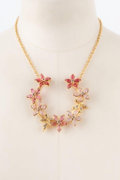 Augustine Golden Metal Necklace with Rhinestones and Glass Paste in Pink Tones