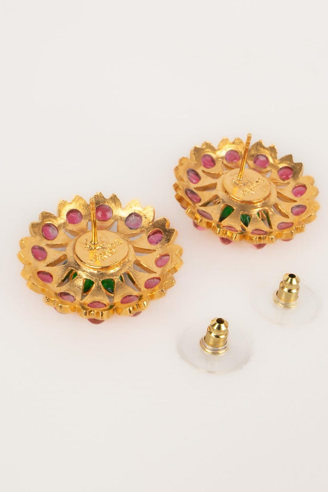 Boucles d'oreilles ajourées en métal doré Augustine en vente 2