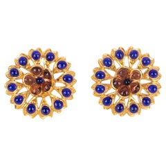Boucles d'oreilles ajourées Augustine en métal doré avec pâte de verre