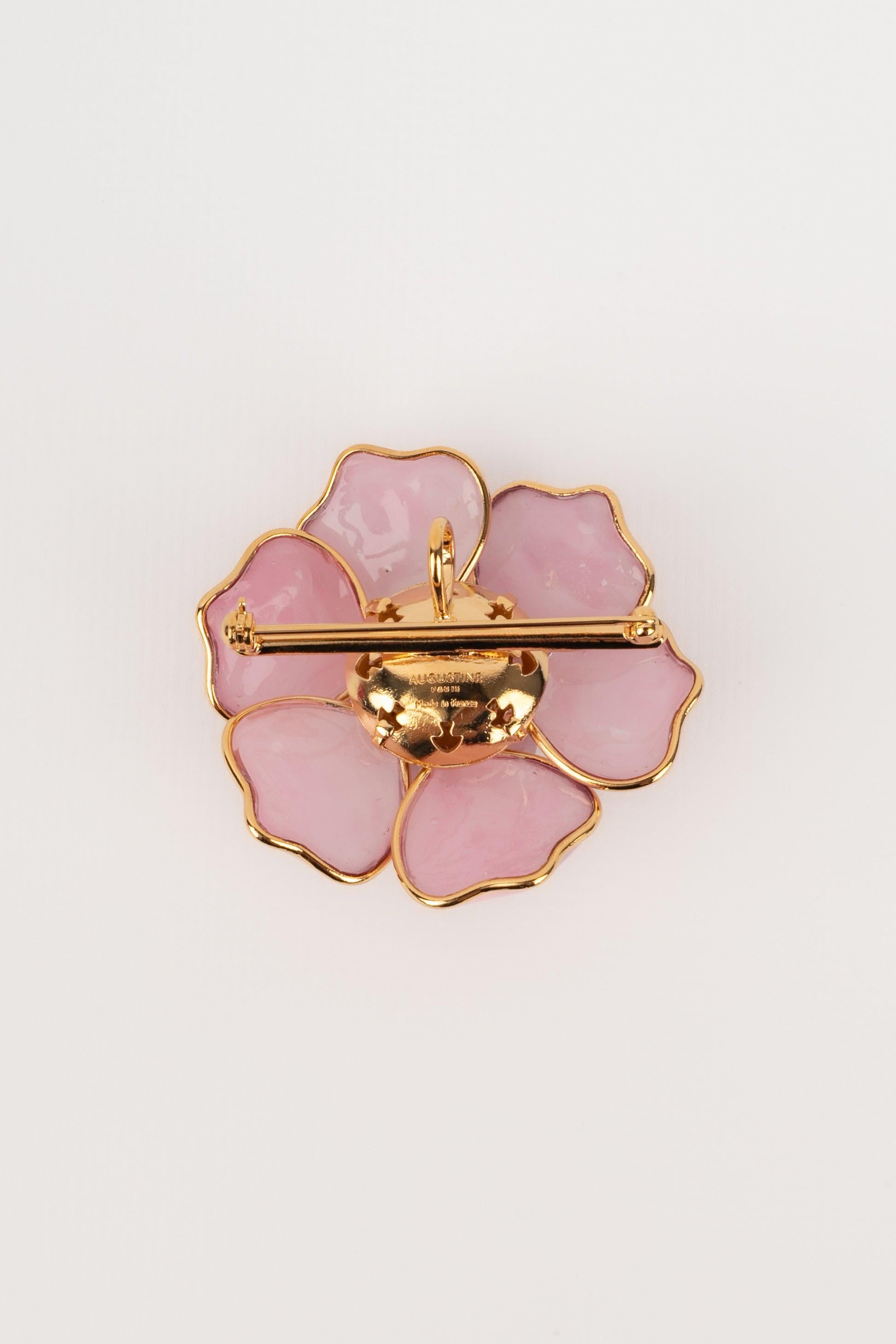 Augustine Golden Metal Pendant Pink Brooch In Excellent Condition For Sale In SAINT-OUEN-SUR-SEINE, FR
