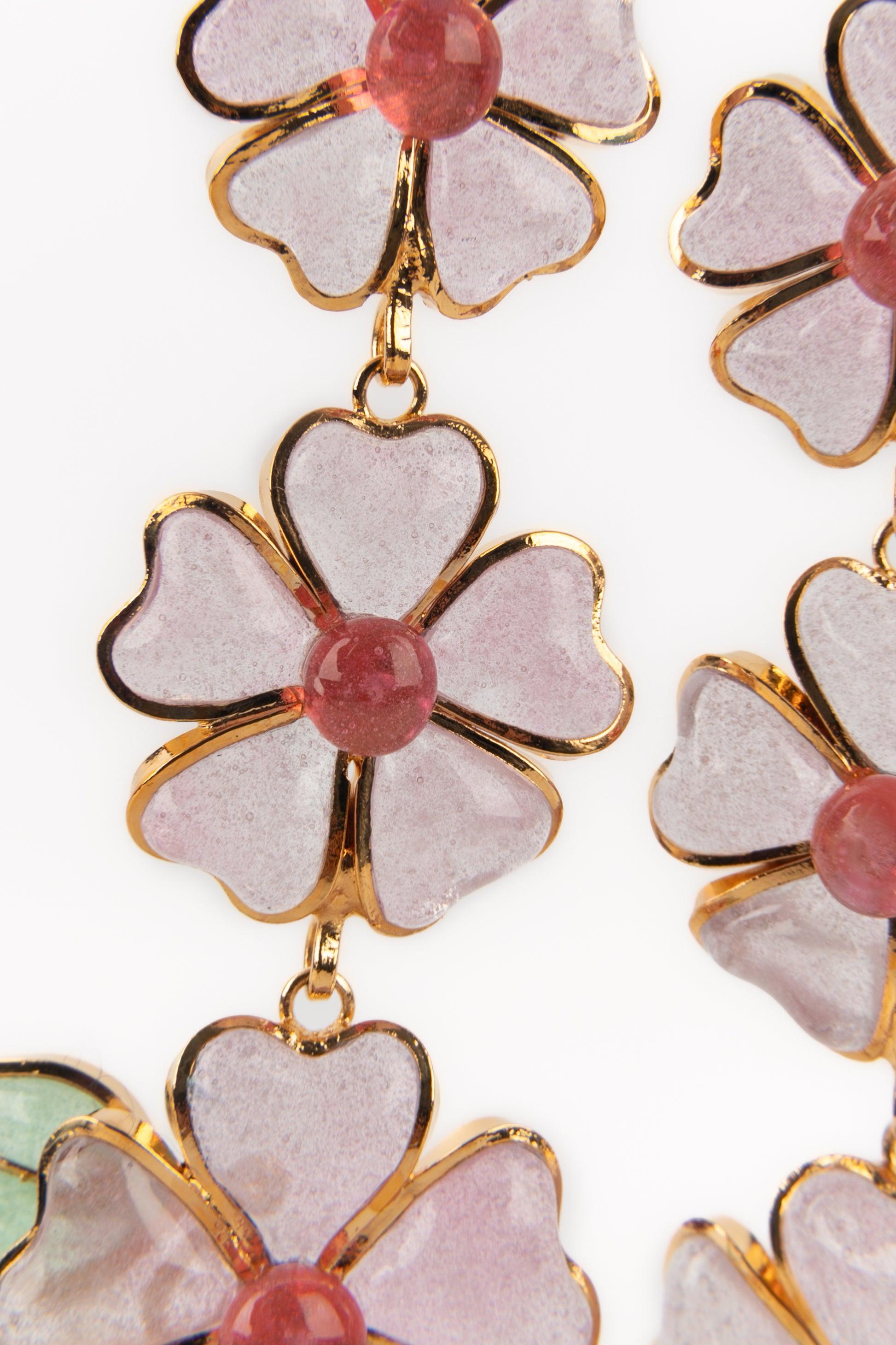 Augustine Golden Metal Pink Flower Necklace For Sale 1