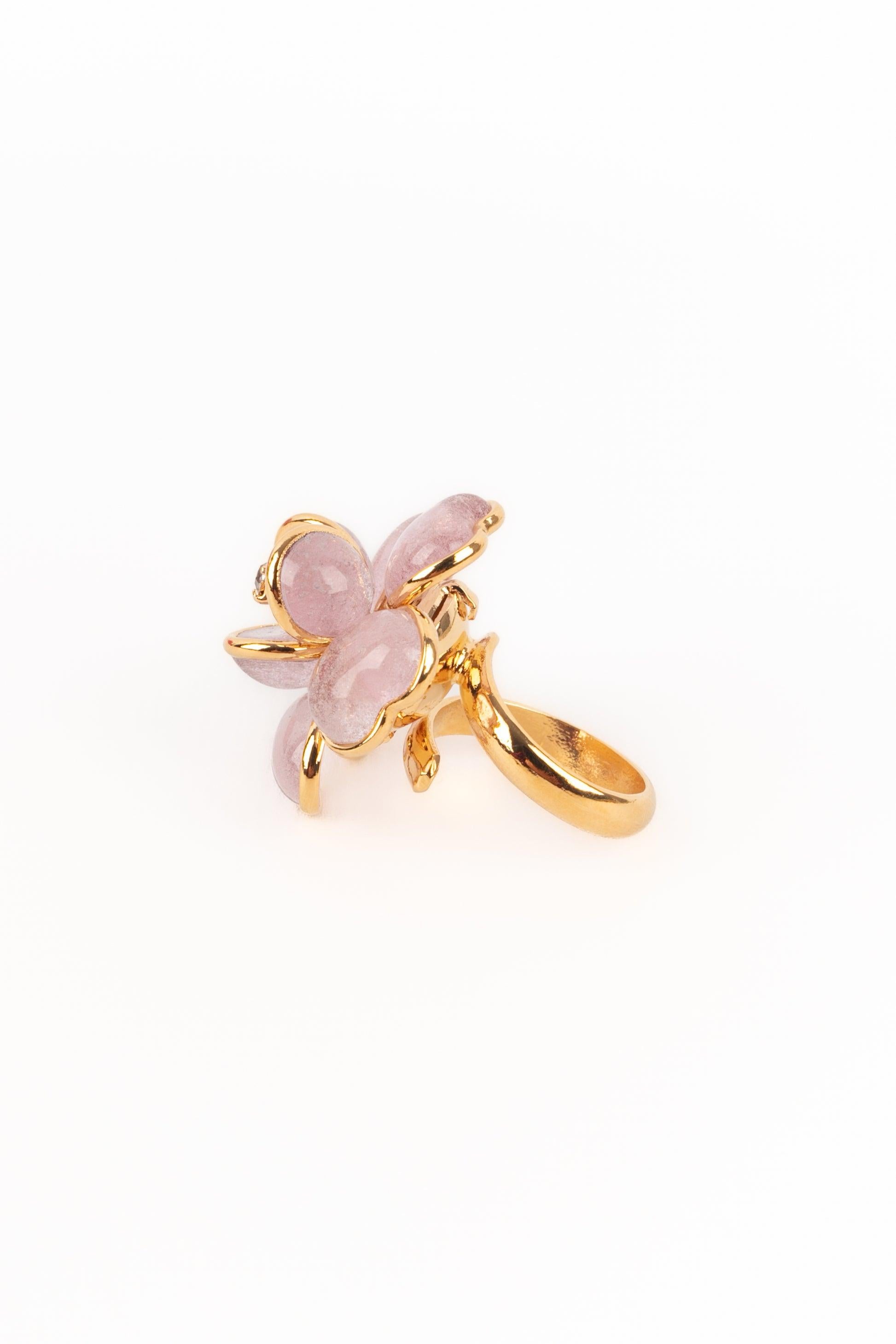 Augustine Goldener Metallring in Rosa mit rosa im Angebot 1