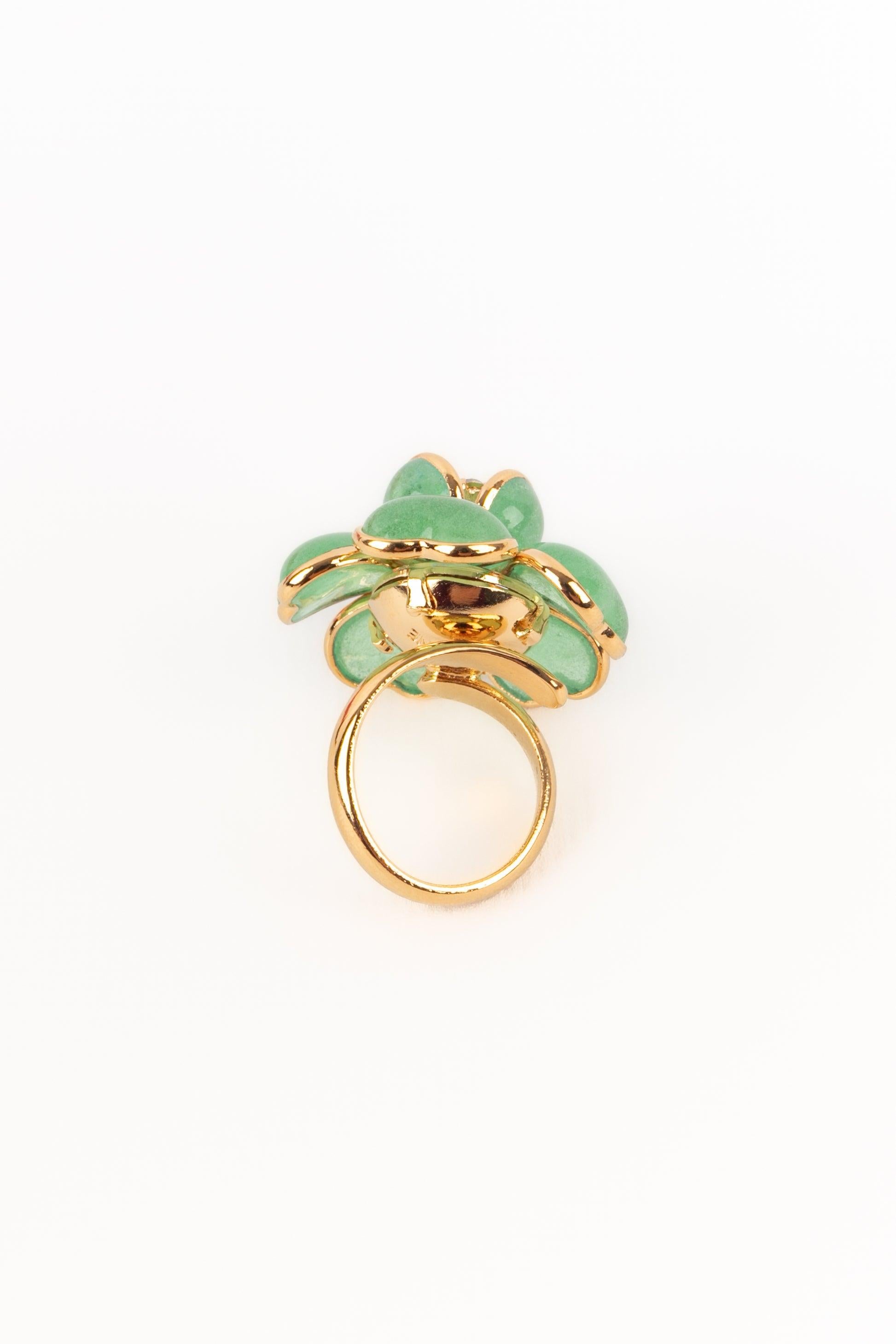 Augustine Golden Metal Ring with Transparent Green Glass Paste For Sale 2