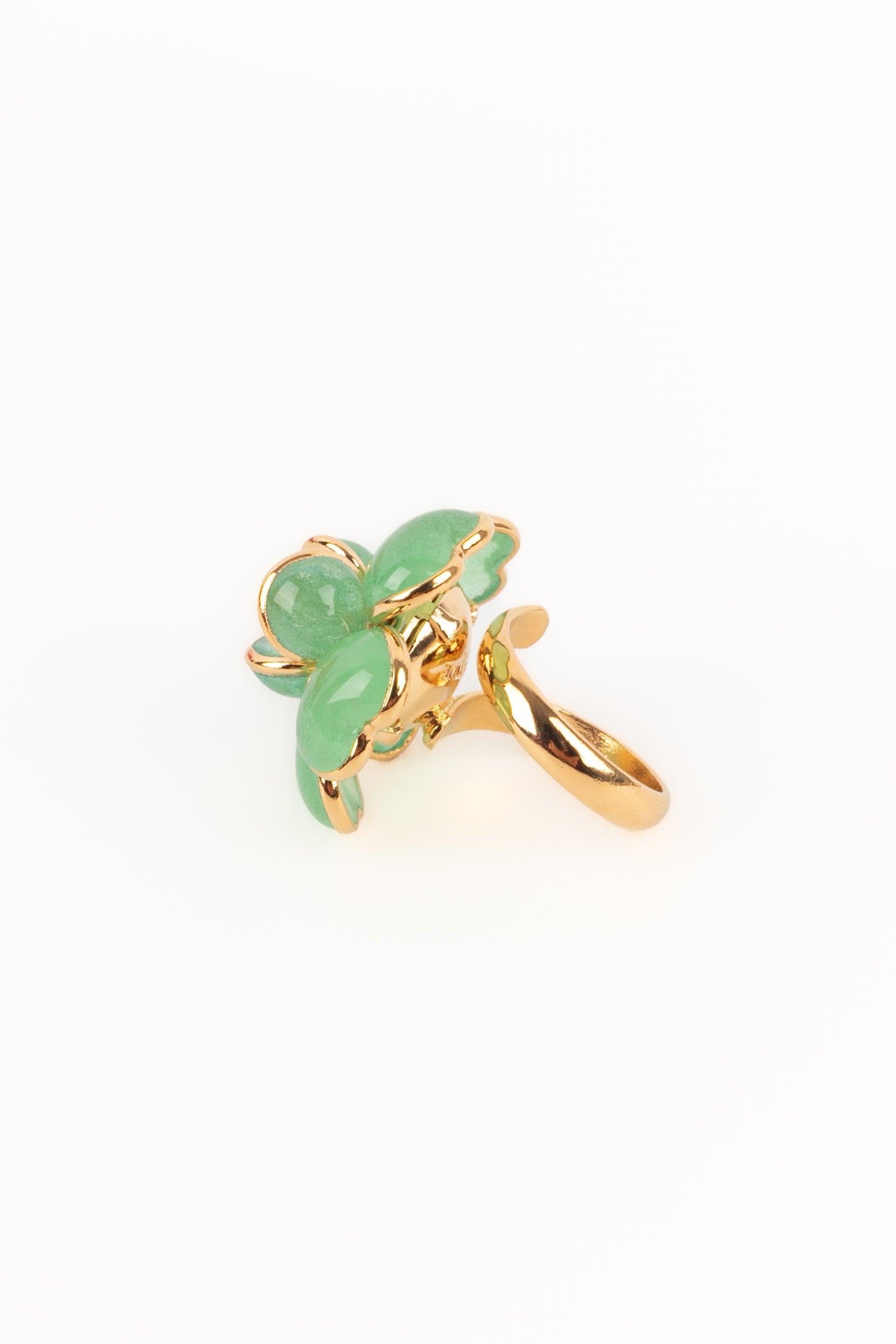 Augustine Golden Metal Ring with Transparent Green Glass Paste For Sale 3