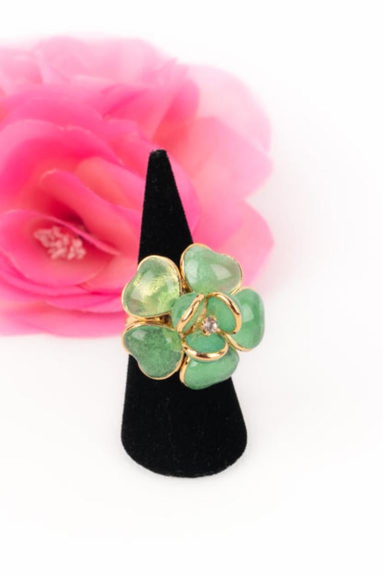 Augustine Golden Metal Ring with Transparent Green Glass Paste For Sale 4