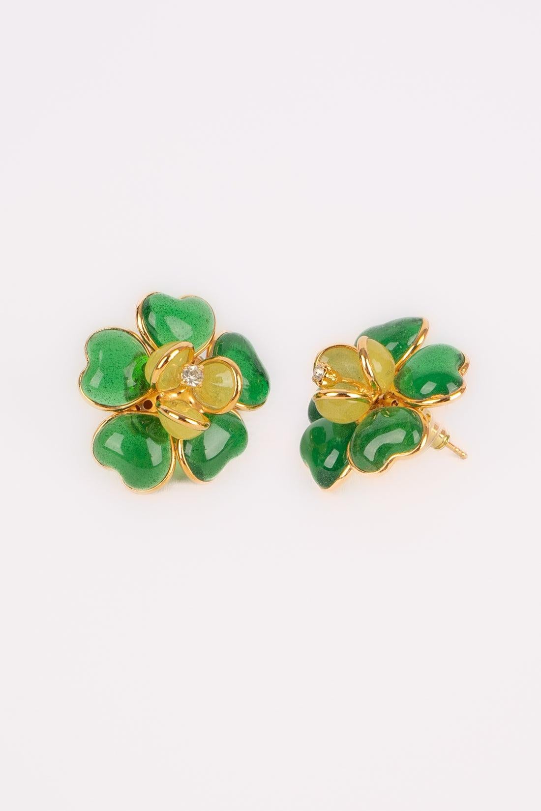 Augustine Golden Metal Two-tone Flower Earrings In Excellent Condition For Sale In SAINT-OUEN-SUR-SEINE, FR