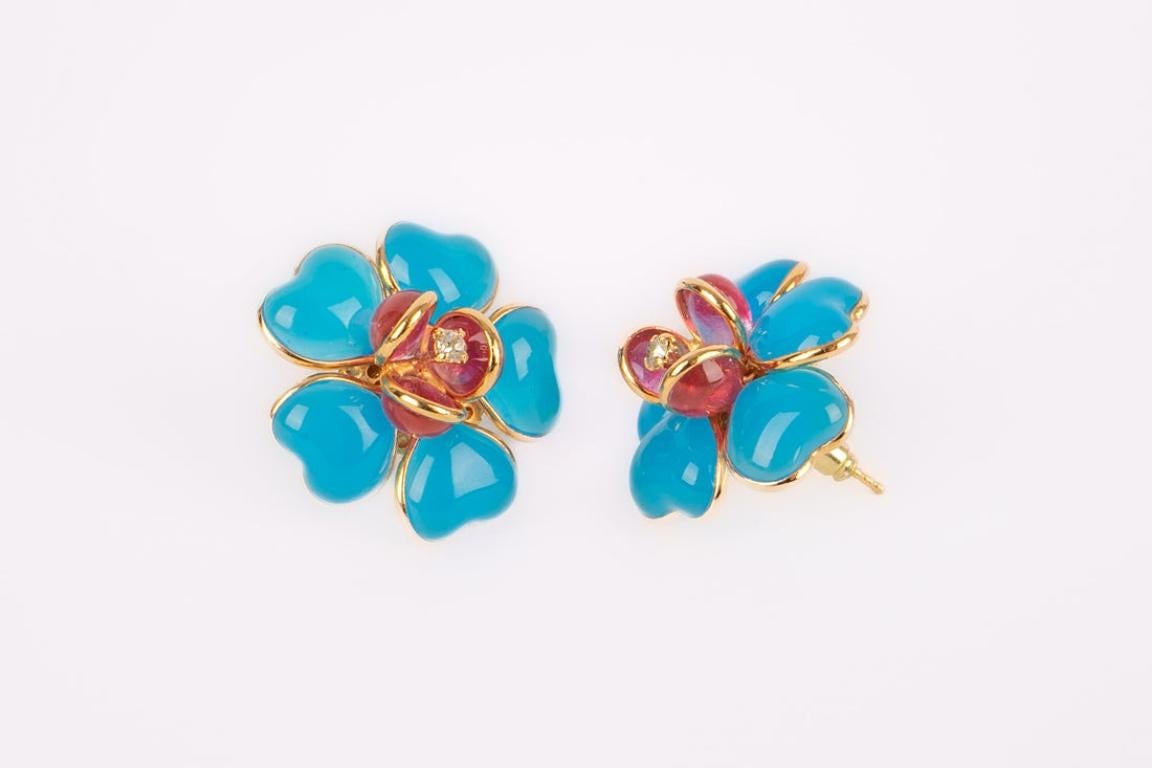 Augustine Golden Metal Two-tone Flower Earrings with Glass Paste and Rhinestone In Excellent Condition For Sale In SAINT-OUEN-SUR-SEINE, FR