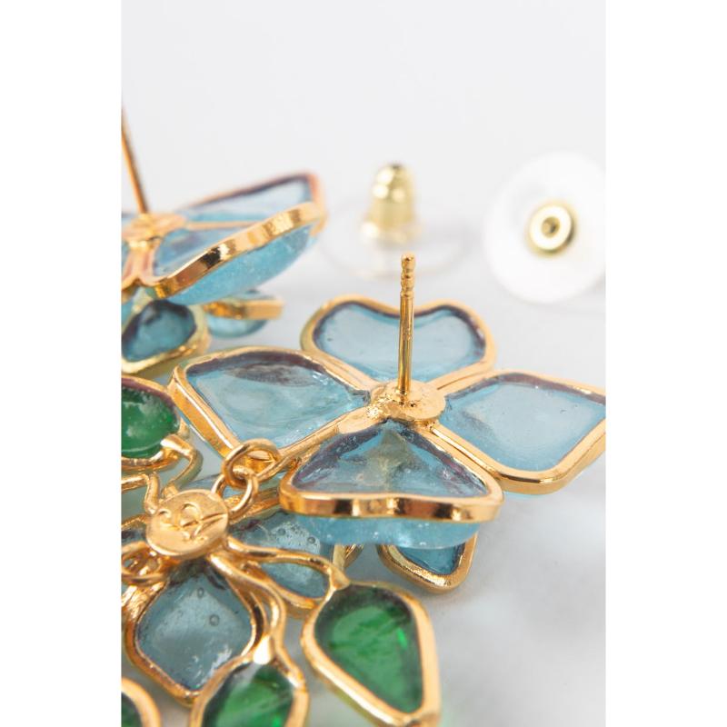 Augustine Golden Metal with Blue Glass Paste Earrings For Sale 2