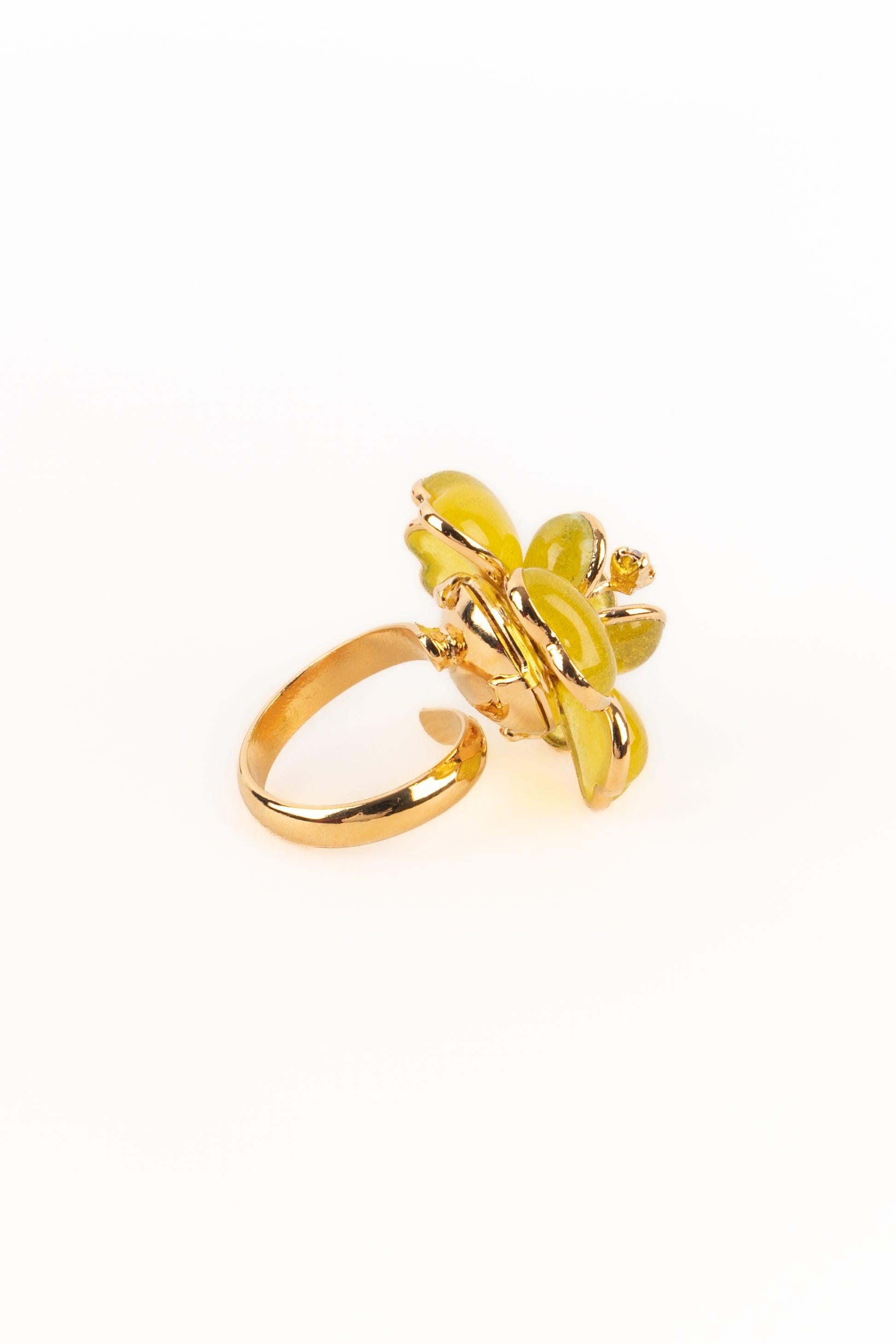 Anello Augustine in metallo dorato giallo in vendita 3