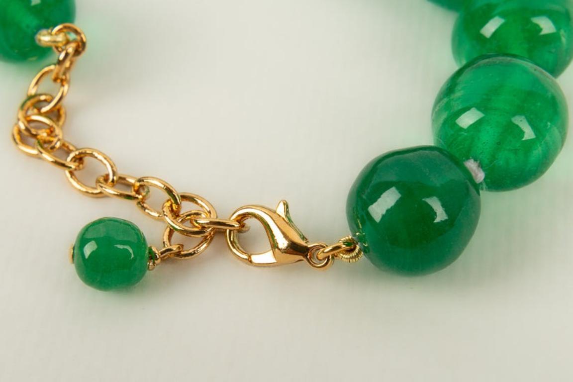 Augustine Halskette aus grünem Glas mit Kamelienpastellmuster im Angebot 3