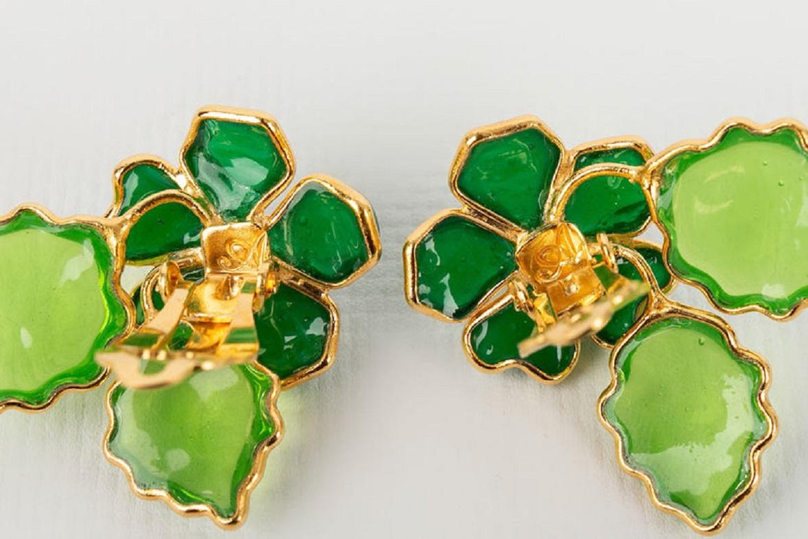 Women's Augustine Green Paste Glass Clip Earrings  For Sale