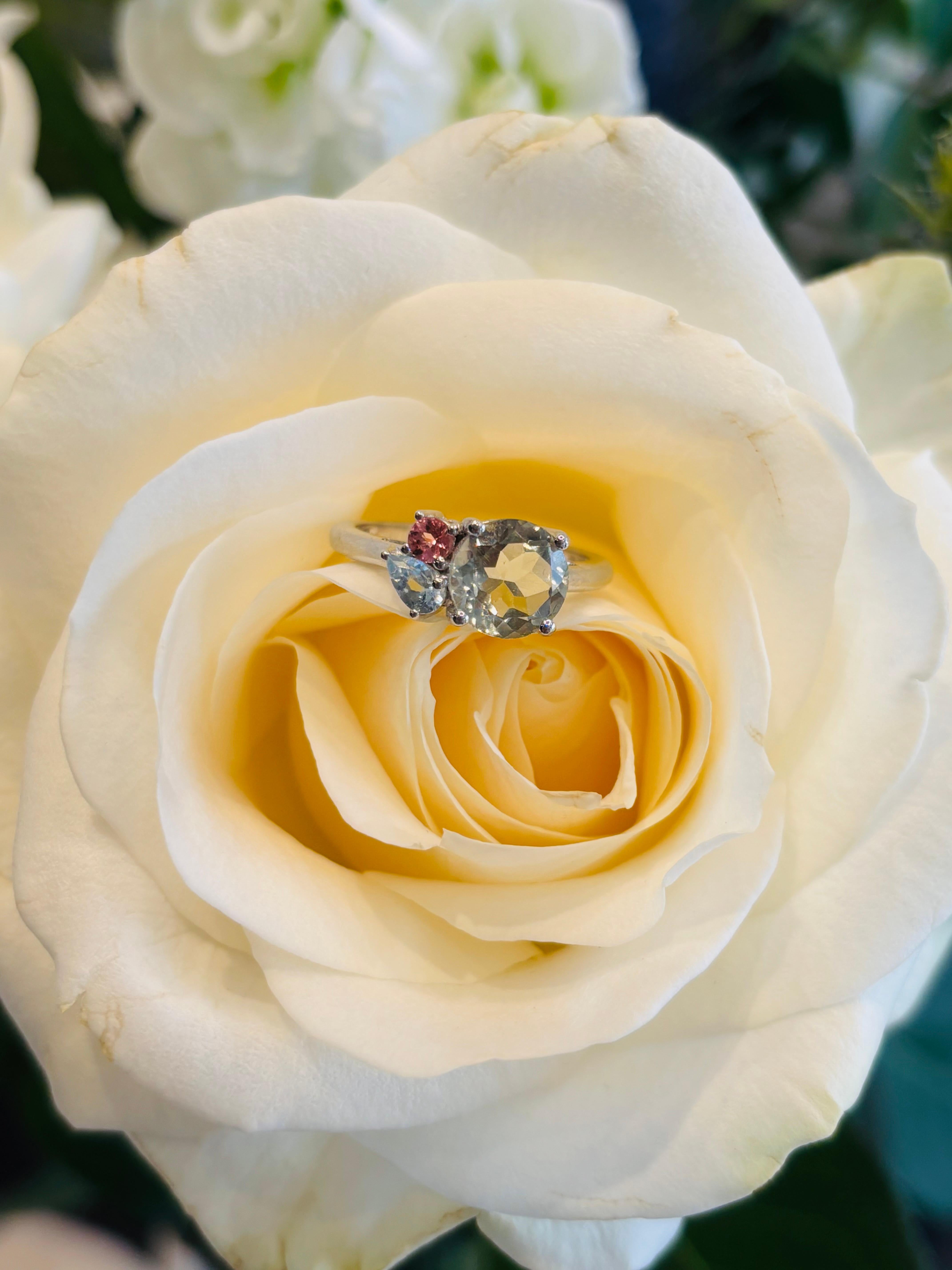 Augustine Jewels Bague à grappes d'améthyste verte en vente 1