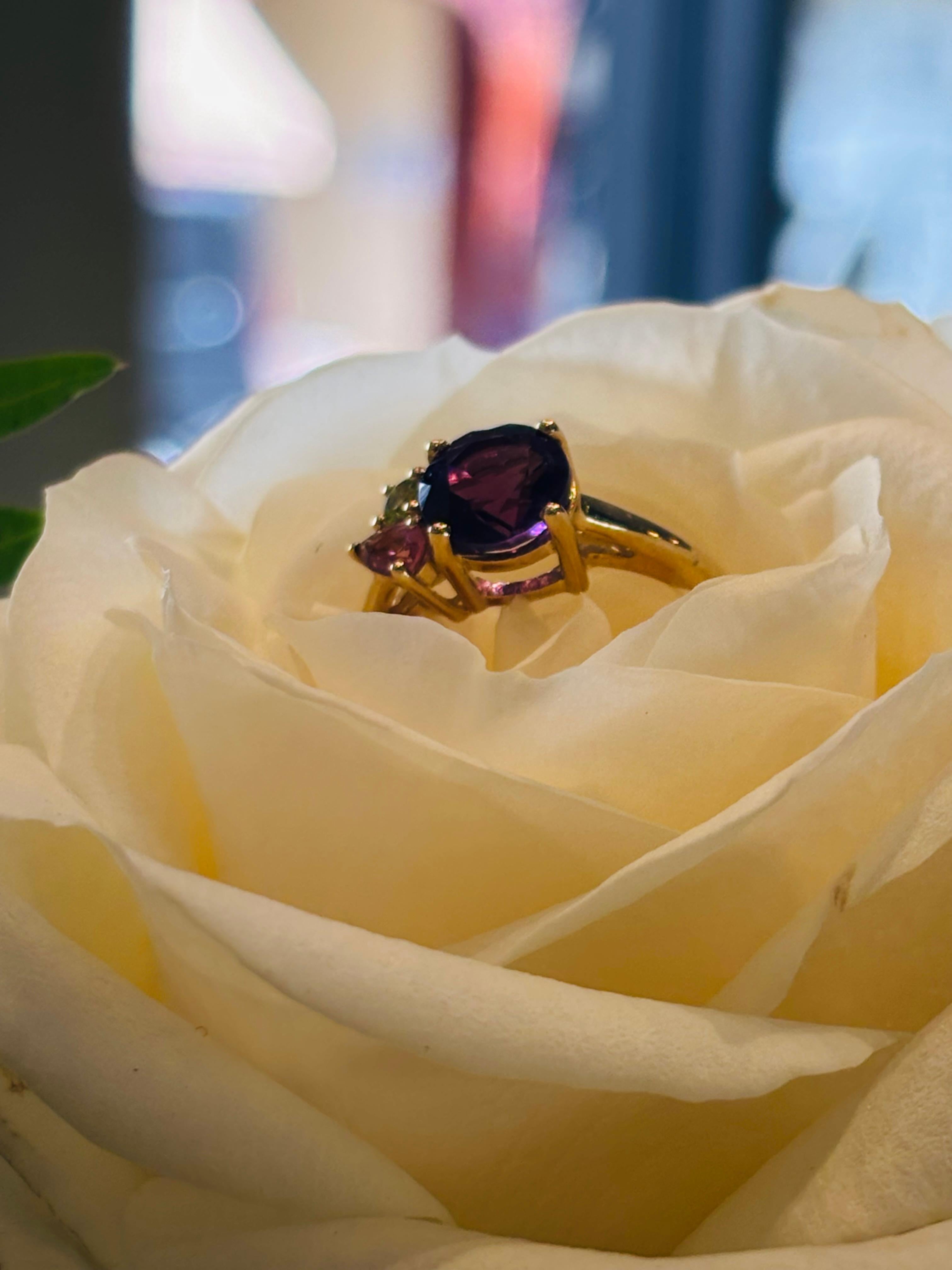 Augustine Jewels, bague grappe d'améthystes violettes en vente 4