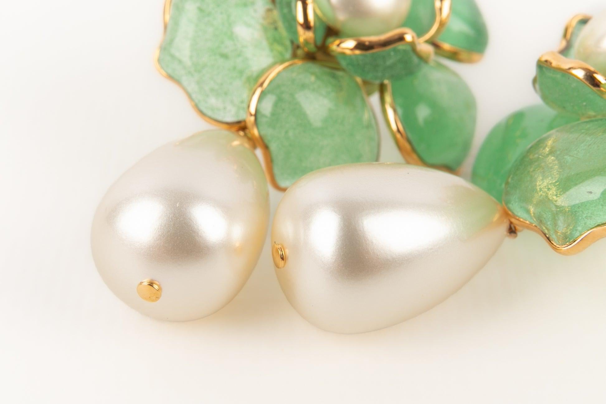 Women's Augustine Light-green Glass Paste Golden Metal Flower Earrings For Sale