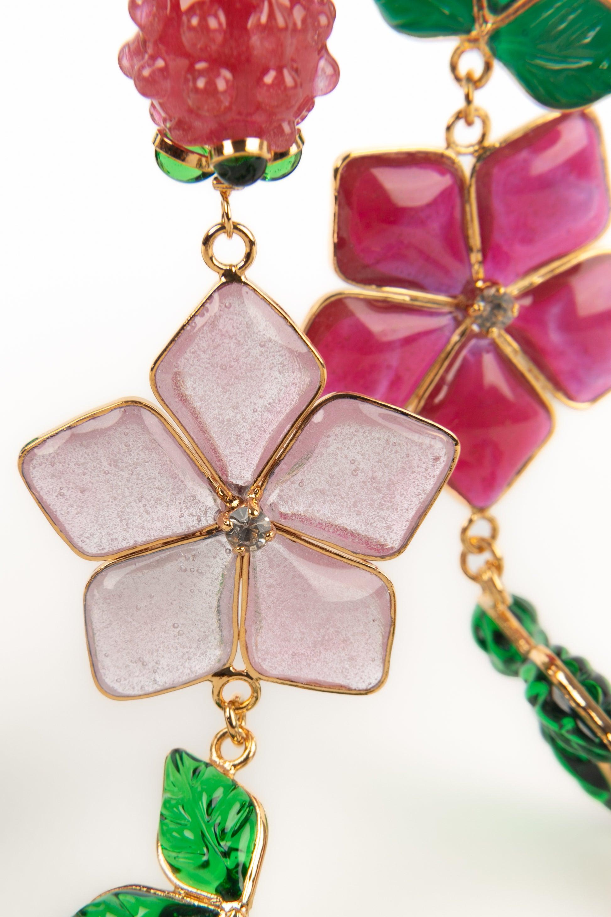 Augustine - Collana lunga di lamponi in metallo dorato in vendita 3