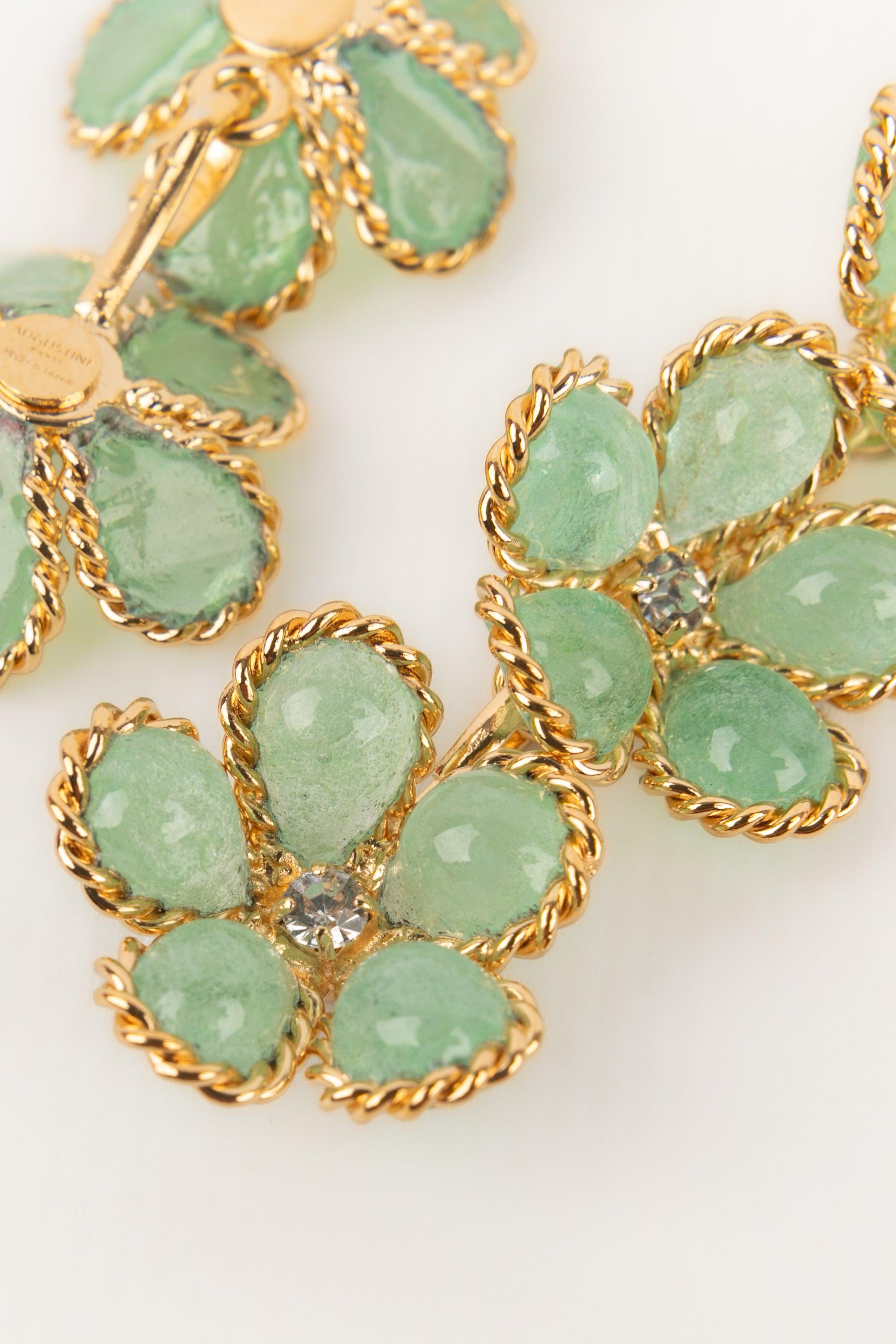 Longues boucles d'oreilles Augustine en pâte de verre vert clair Excellent état - En vente à SAINT-OUEN-SUR-SEINE, FR