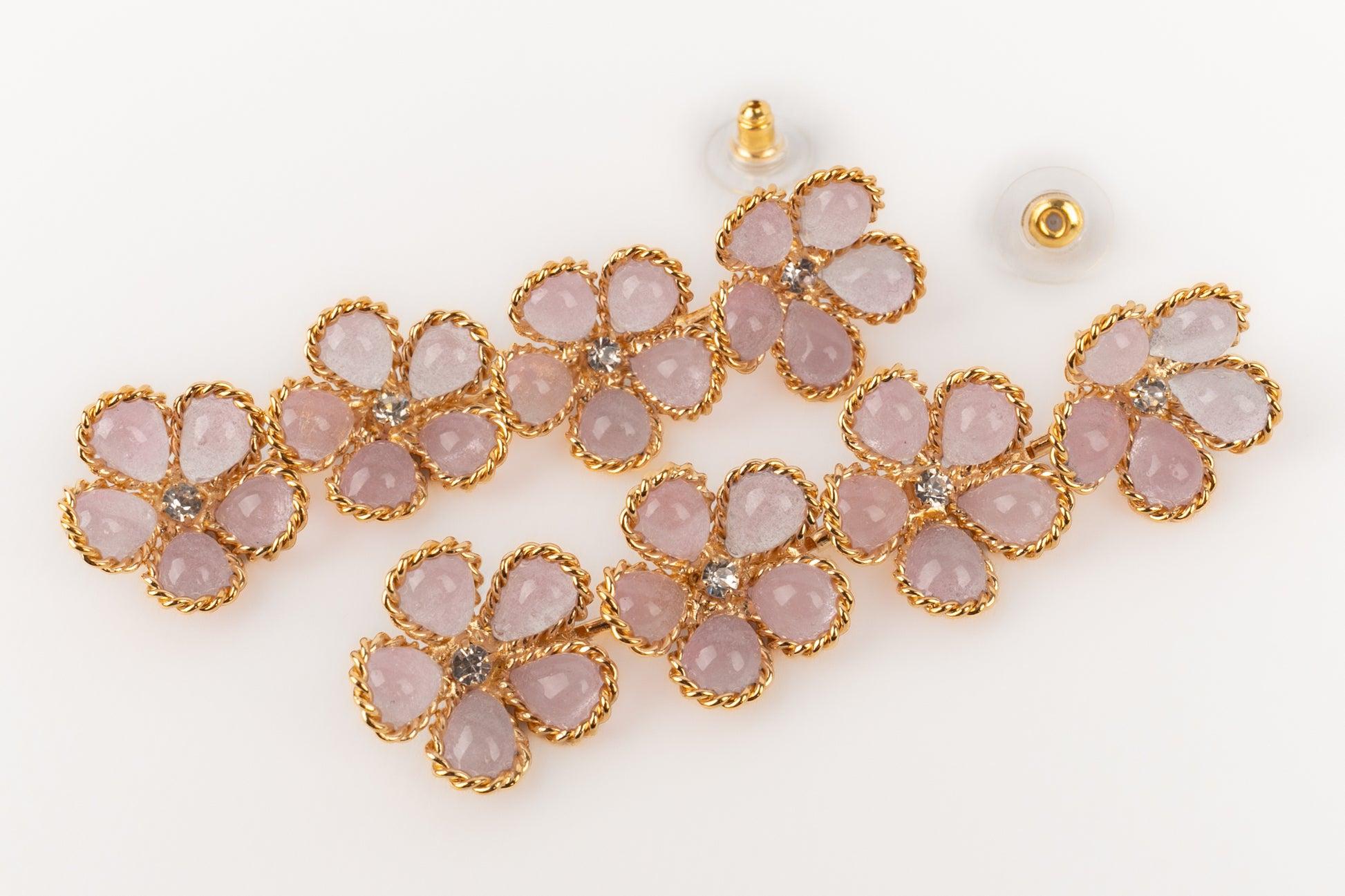 Longues boucles d'oreilles Augustine en pâte de verre rose clair Excellent état - En vente à SAINT-OUEN-SUR-SEINE, FR