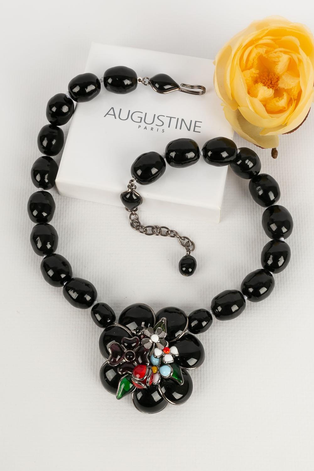 Collana Augustine in vendita 2