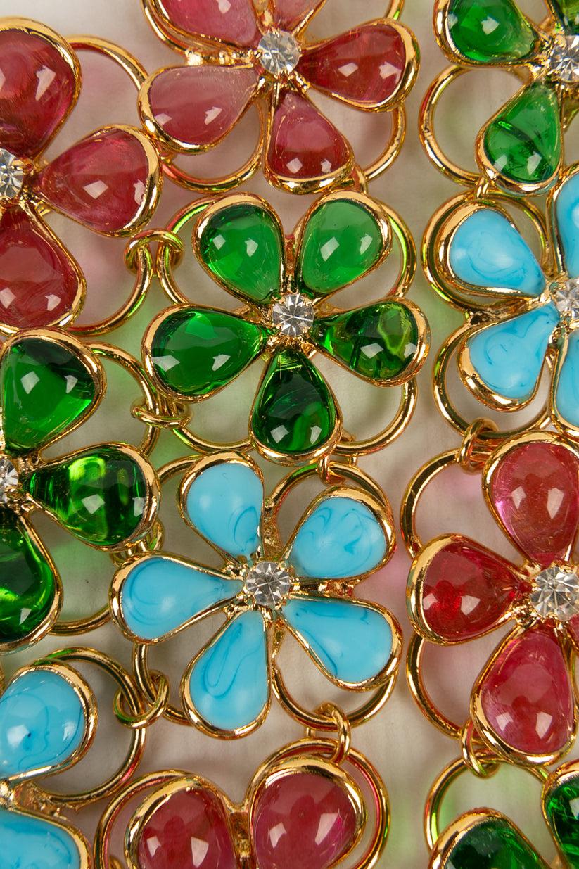 Augustine Necklace in Gold Metal and Glass Paste Flowers For Sale 1