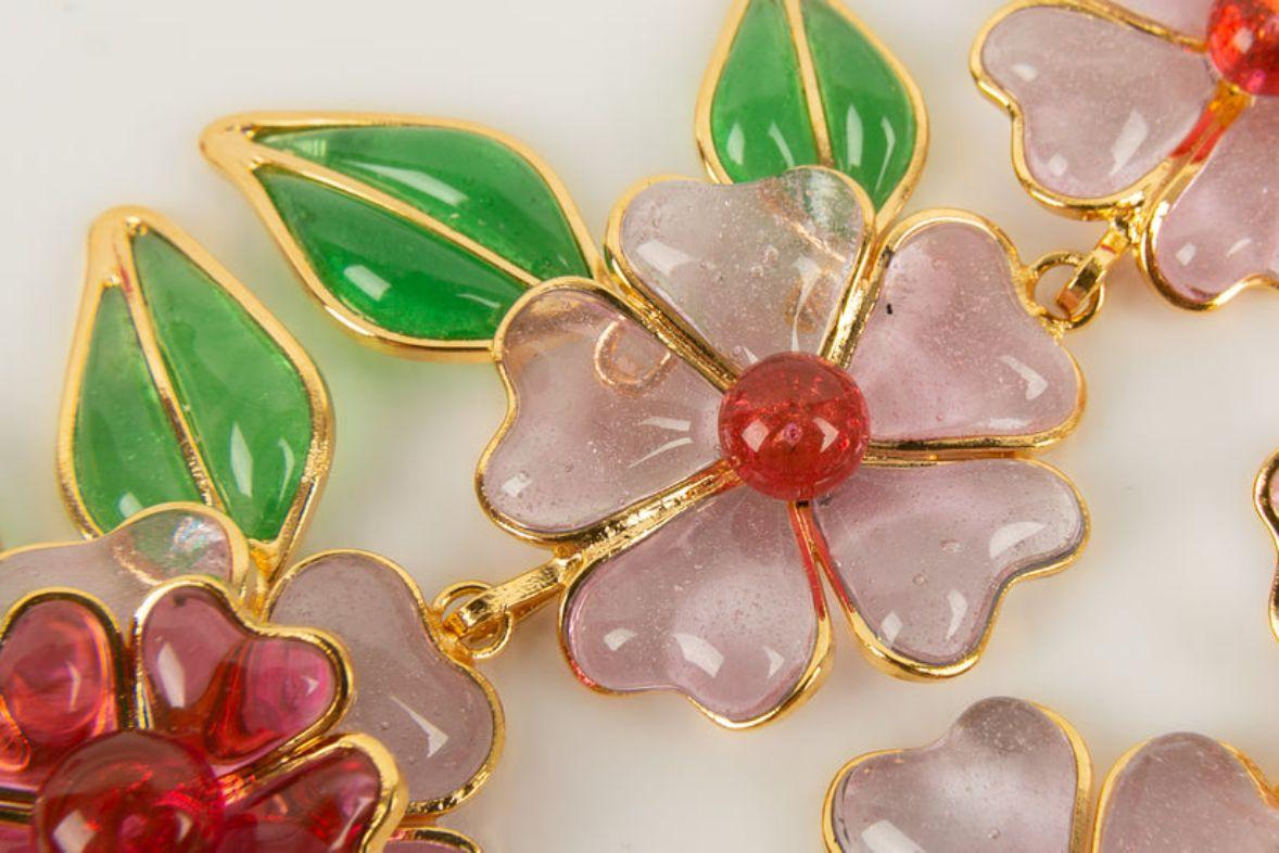 Collana Augustine in metallo dorato e fiori in pasta di vetro in vendita 1