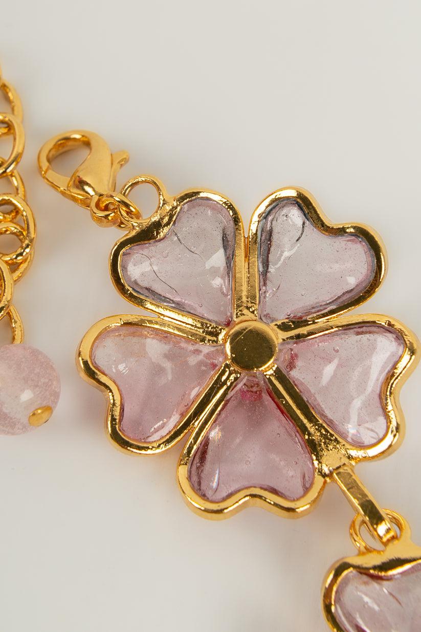Augustine Necklace in Gold Metal and Glass Paste Flowers For Sale 4