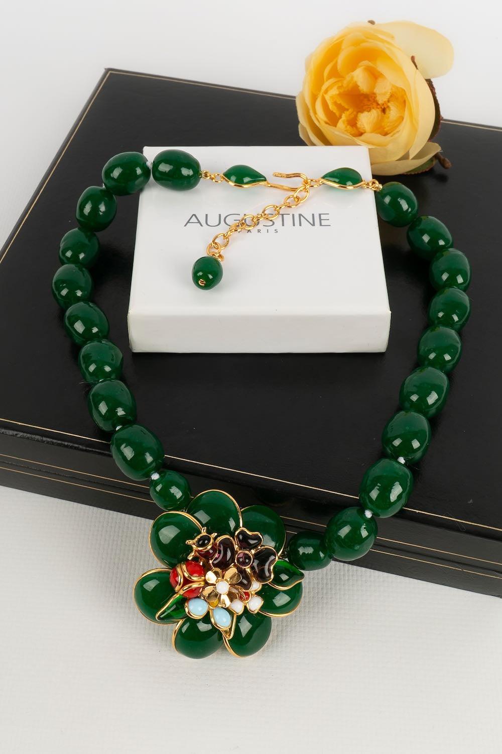Augustine Necklace in Gold Metal and Green Glass Paste For Sale 2