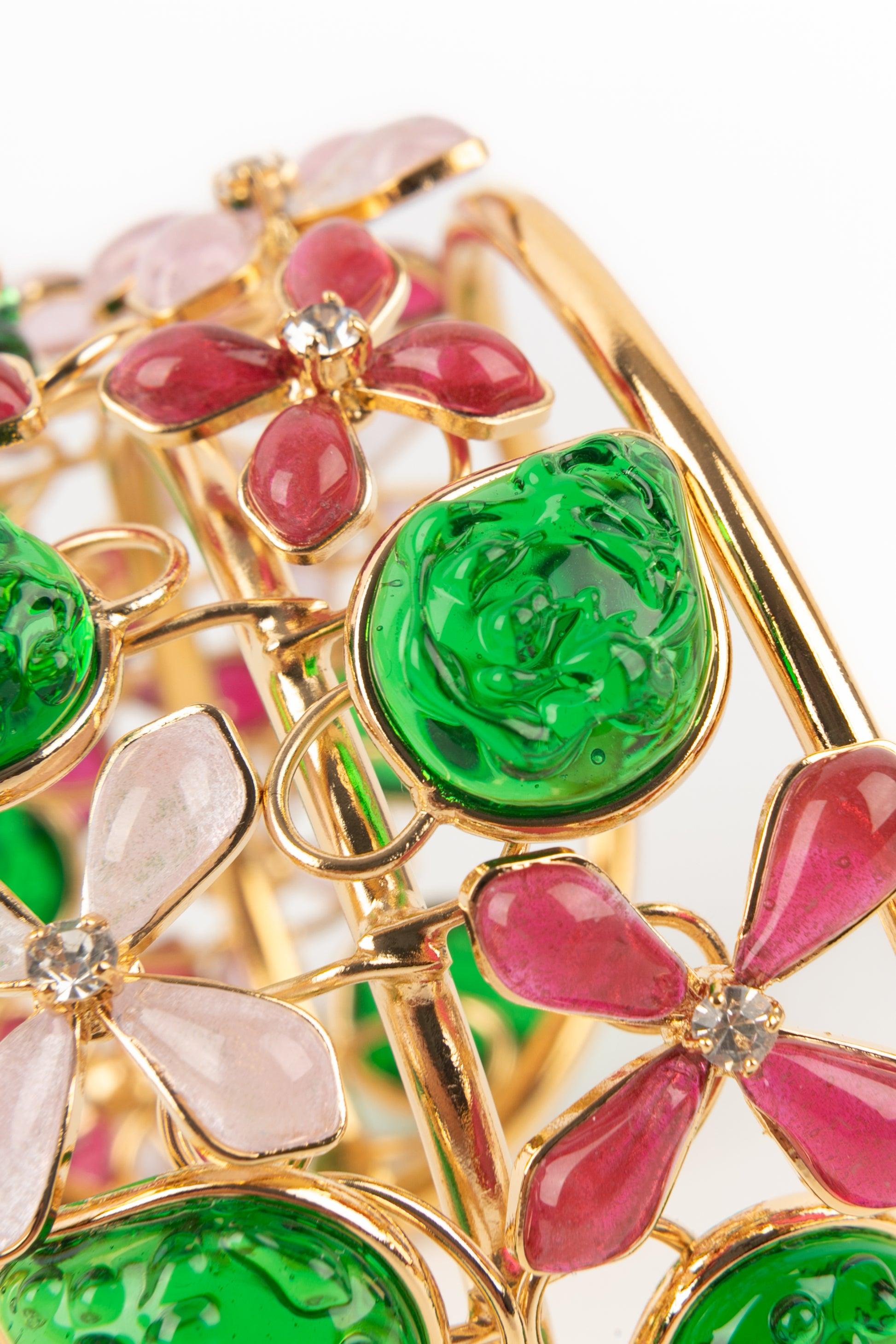 Bracciale con fiori rosa Augustine in vendita 2