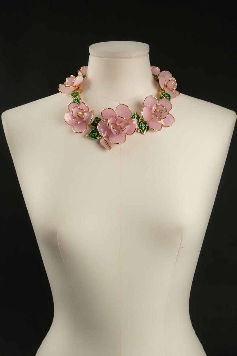 Augustine Pink Glass Paste Necklace In Excellent Condition For Sale In SAINT-OUEN-SUR-SEINE, FR